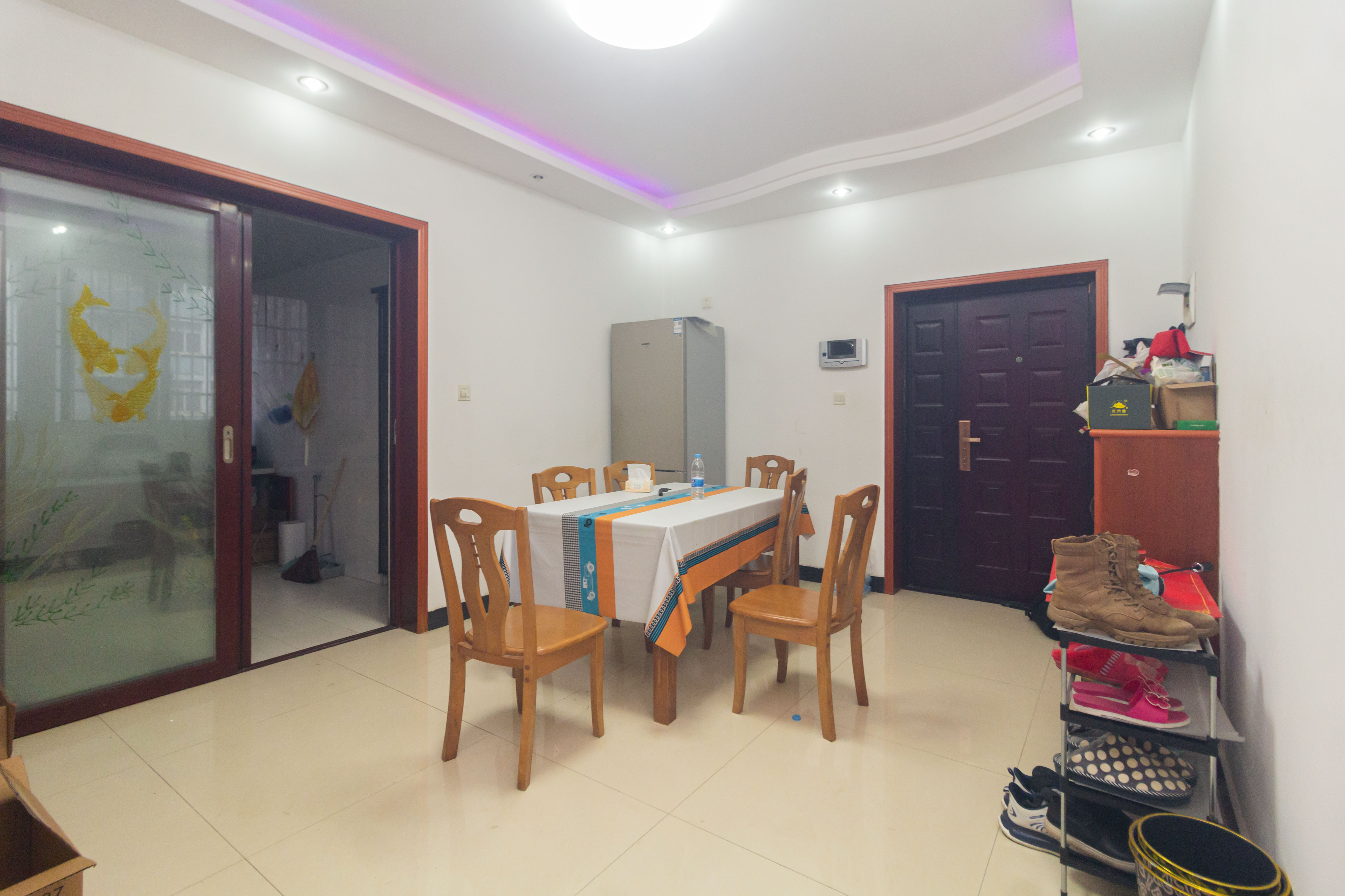 广角之恋(睿智园) 3室2厅2卫 79.8万 广角之恋(睿智园) 3室2厅2卫 79.8万客厅