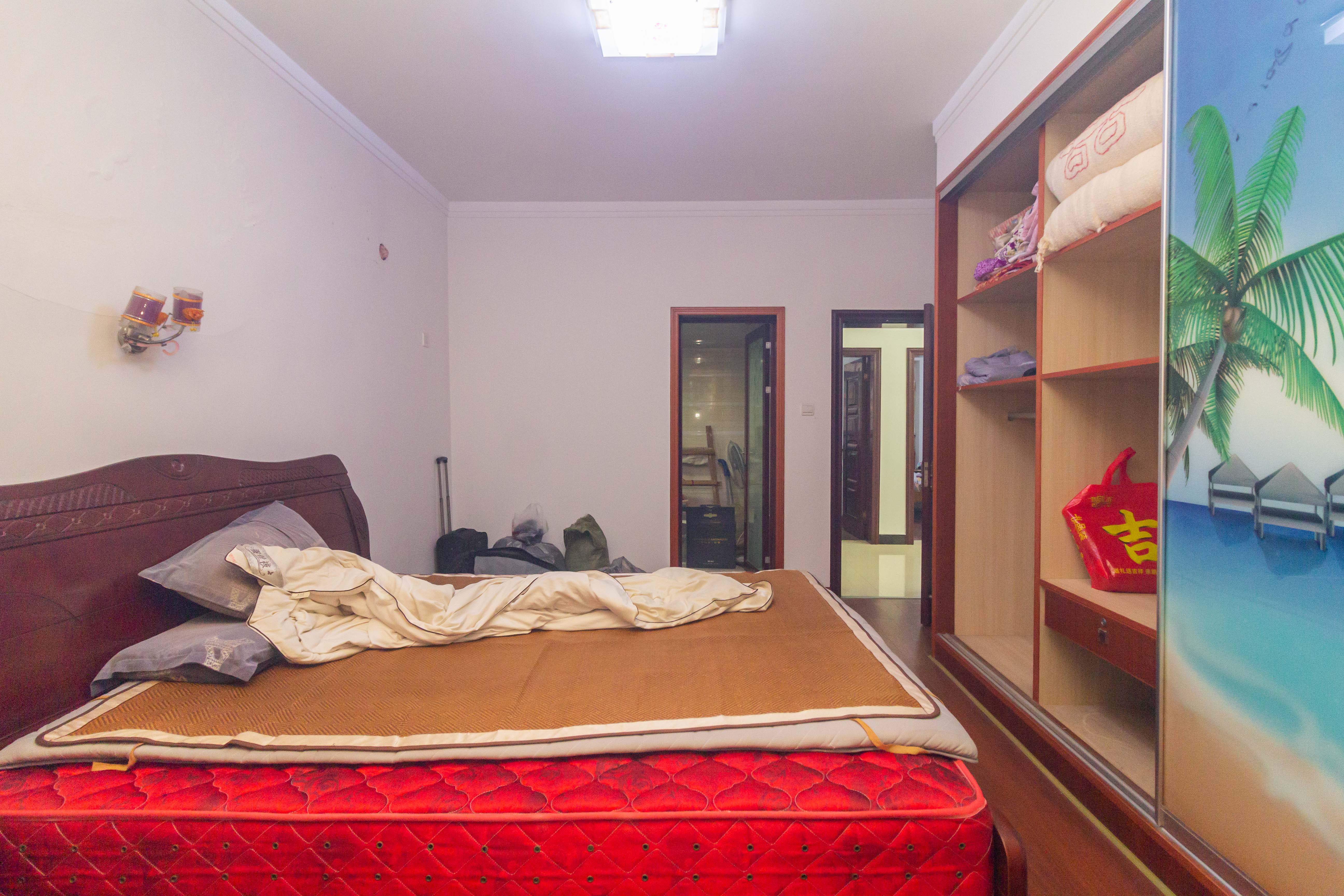 广角之恋(睿智园) 3室2厅2卫 79.8万 广角之恋(睿智园) 3室2厅2卫 79.8万卧室