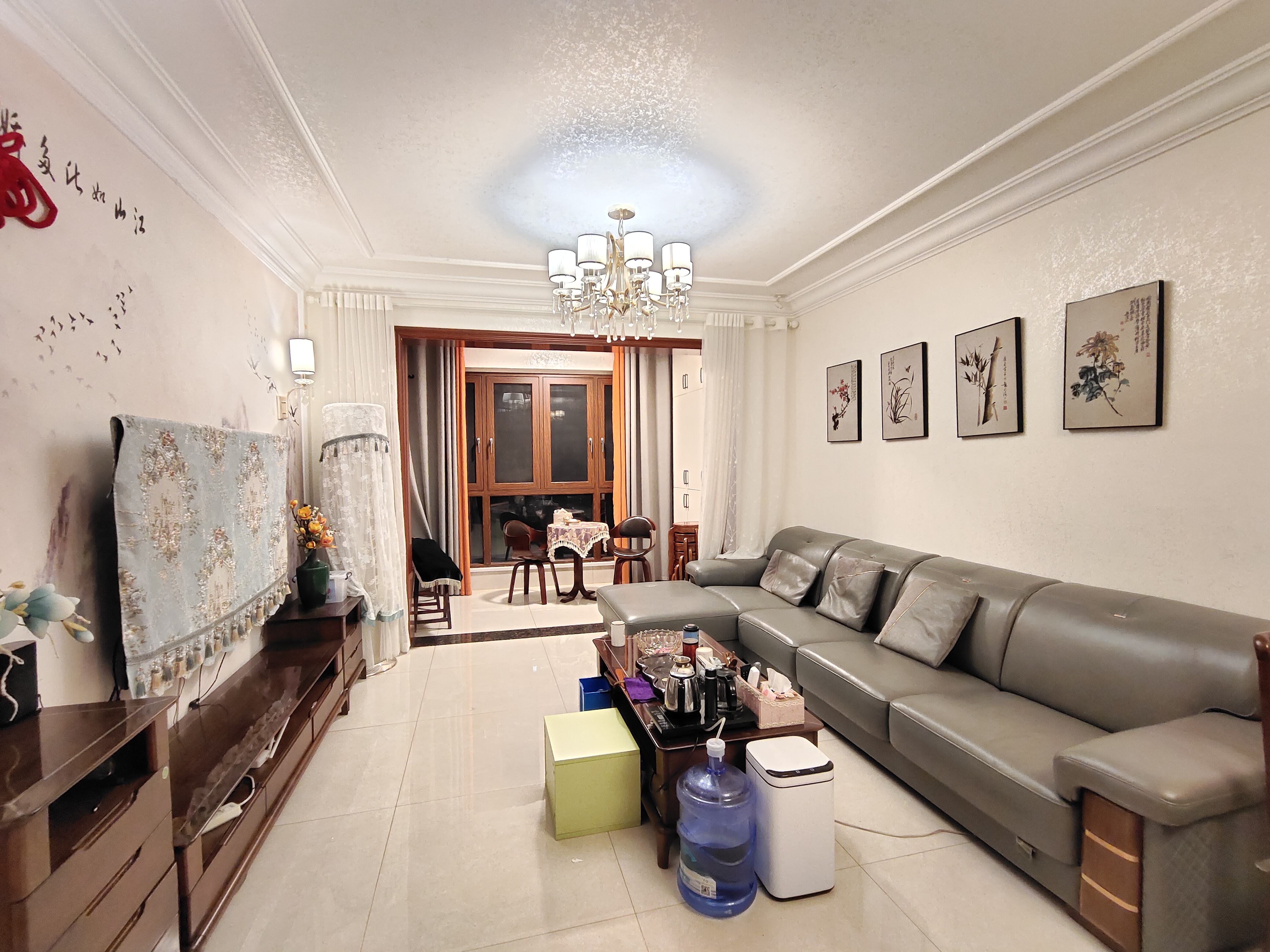 恒大华府  3室2厅2卫    90.8万 恒大华府  3室2厅2卫    90.8万室内图