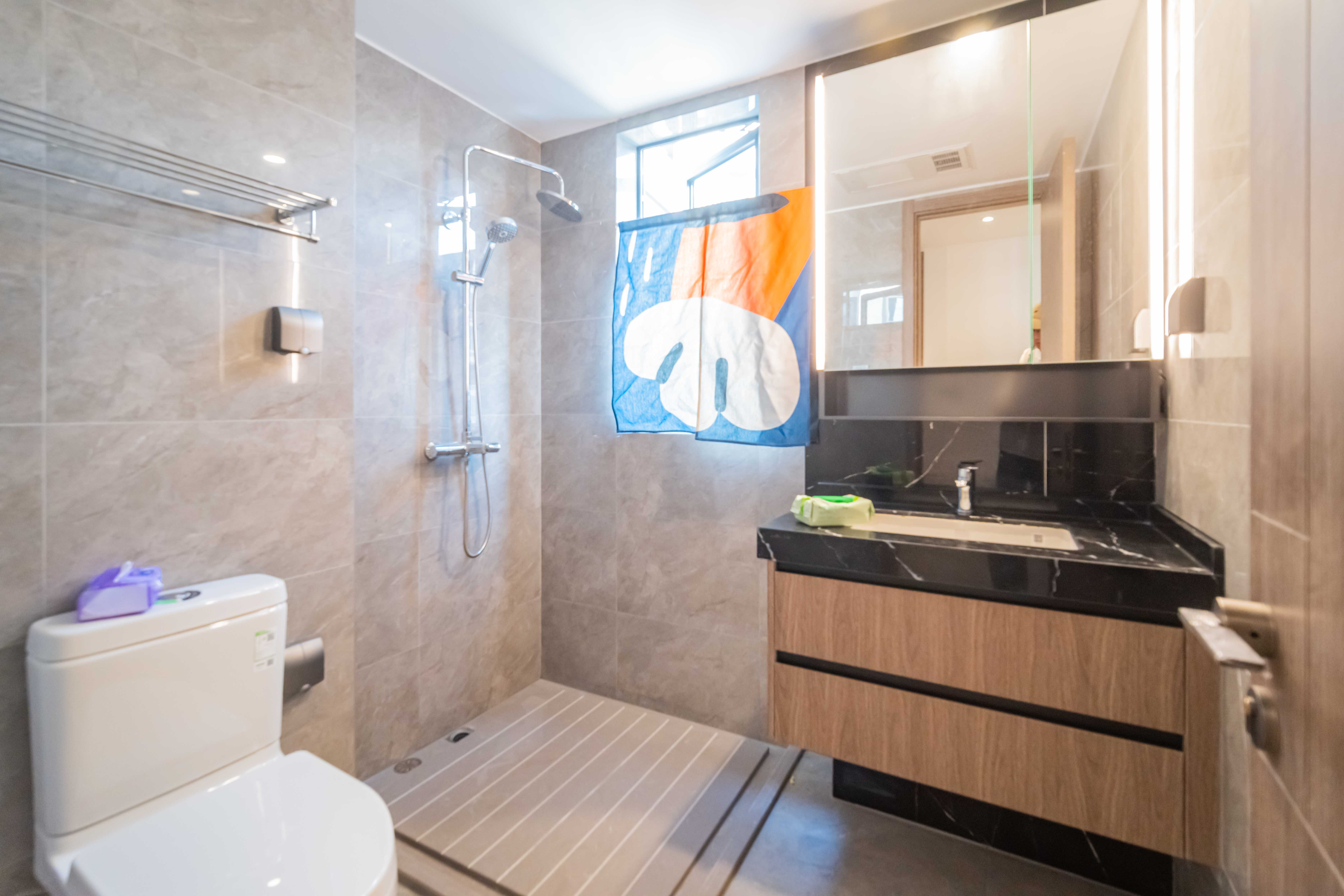 轨道万科悦府 3室2厅2卫 156.0万 轨道万科悦府 3室2厅2卫 156.0万卫生间