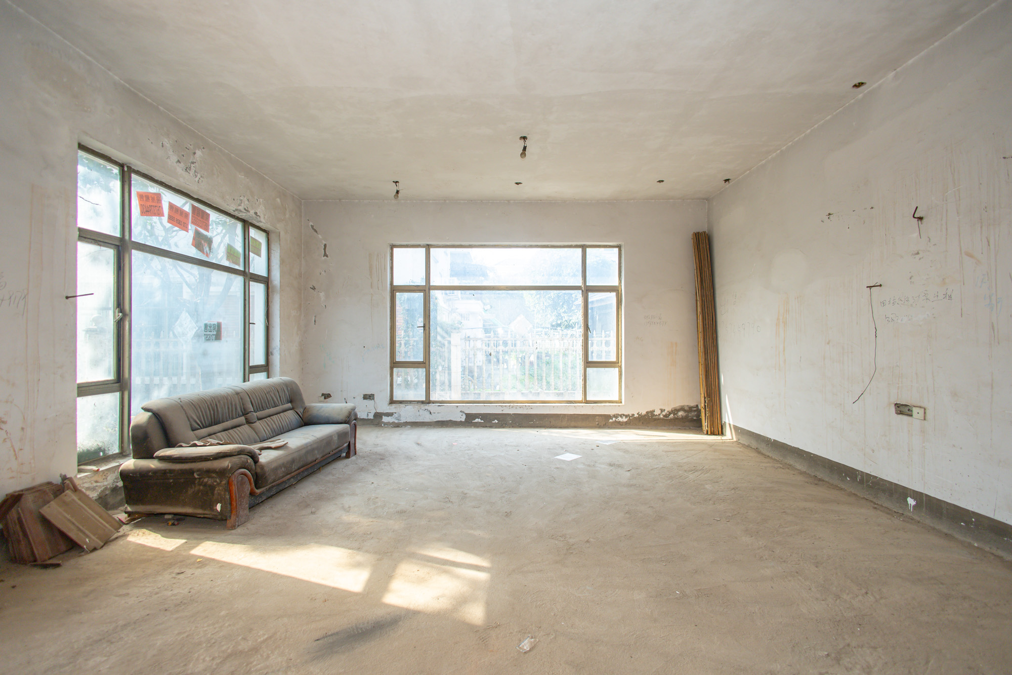 碧桂园威尼斯城  8室3厅6卫    880.0万 碧桂园威尼斯城  8室3厅6卫    880.0万客厅