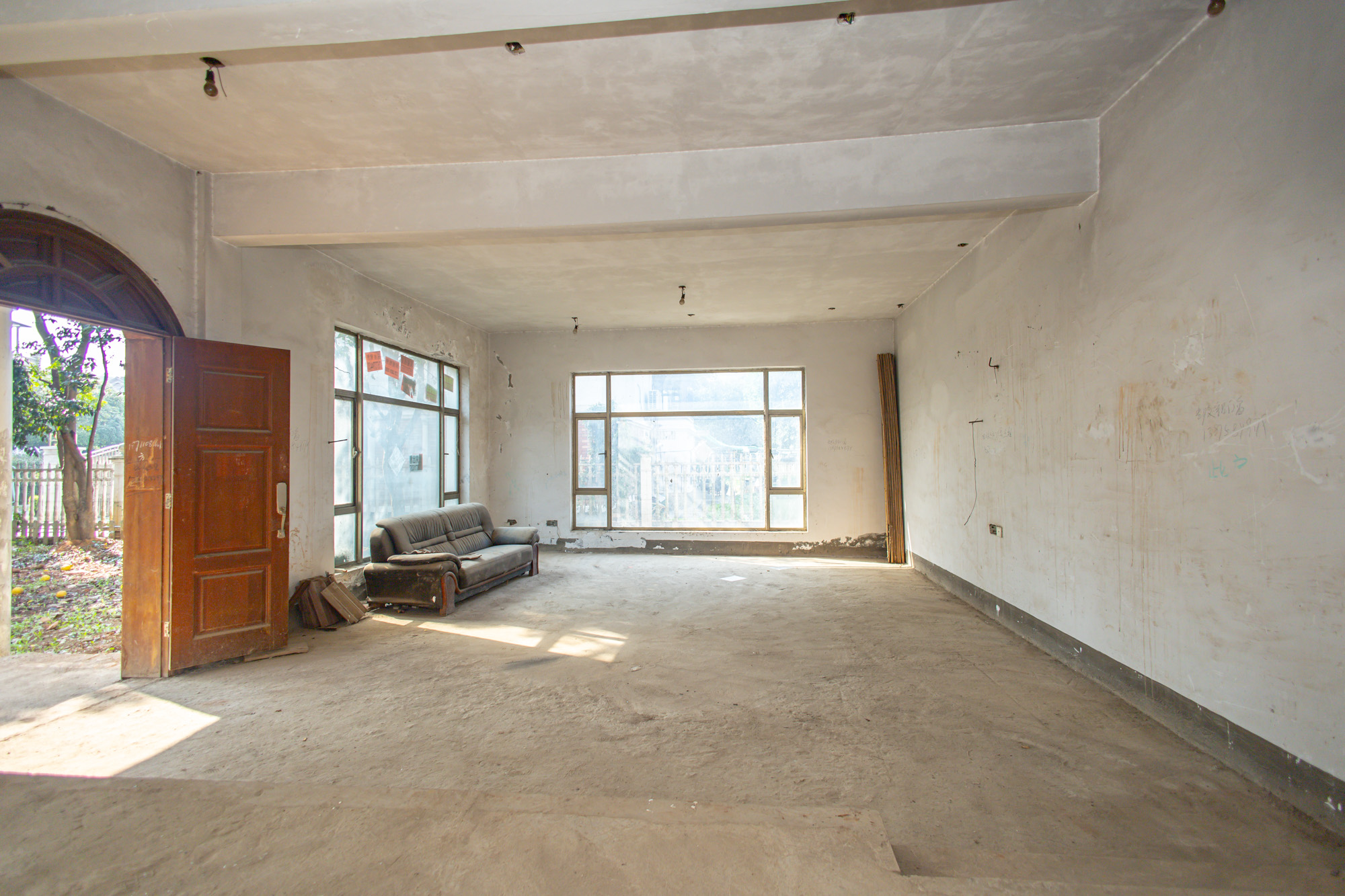 碧桂园威尼斯城  8室3厅6卫    880.0万 碧桂园威尼斯城  8室3厅6卫    880.0万客厅