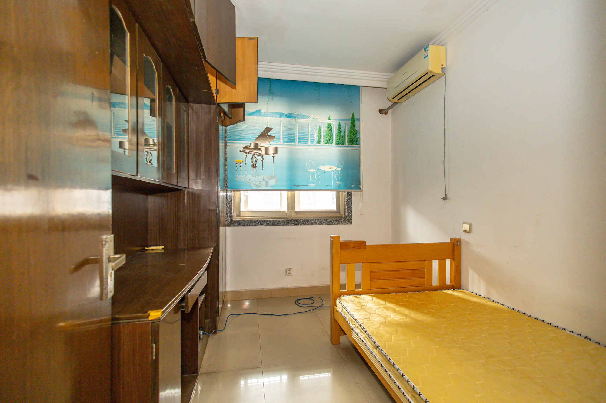 星邮小区  3室2厅1卫    53.0万卧室