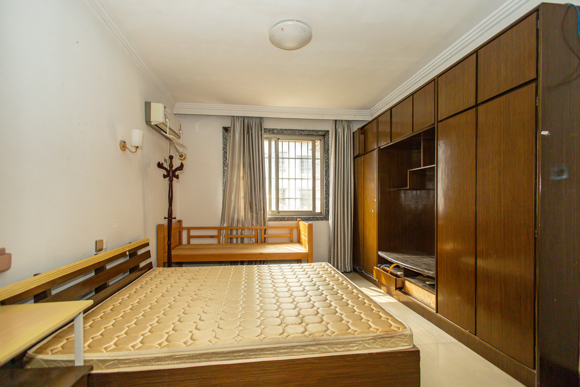 星邮小区  3室2厅1卫    53.0万 星邮小区  3室2厅1卫    53.0万卧室