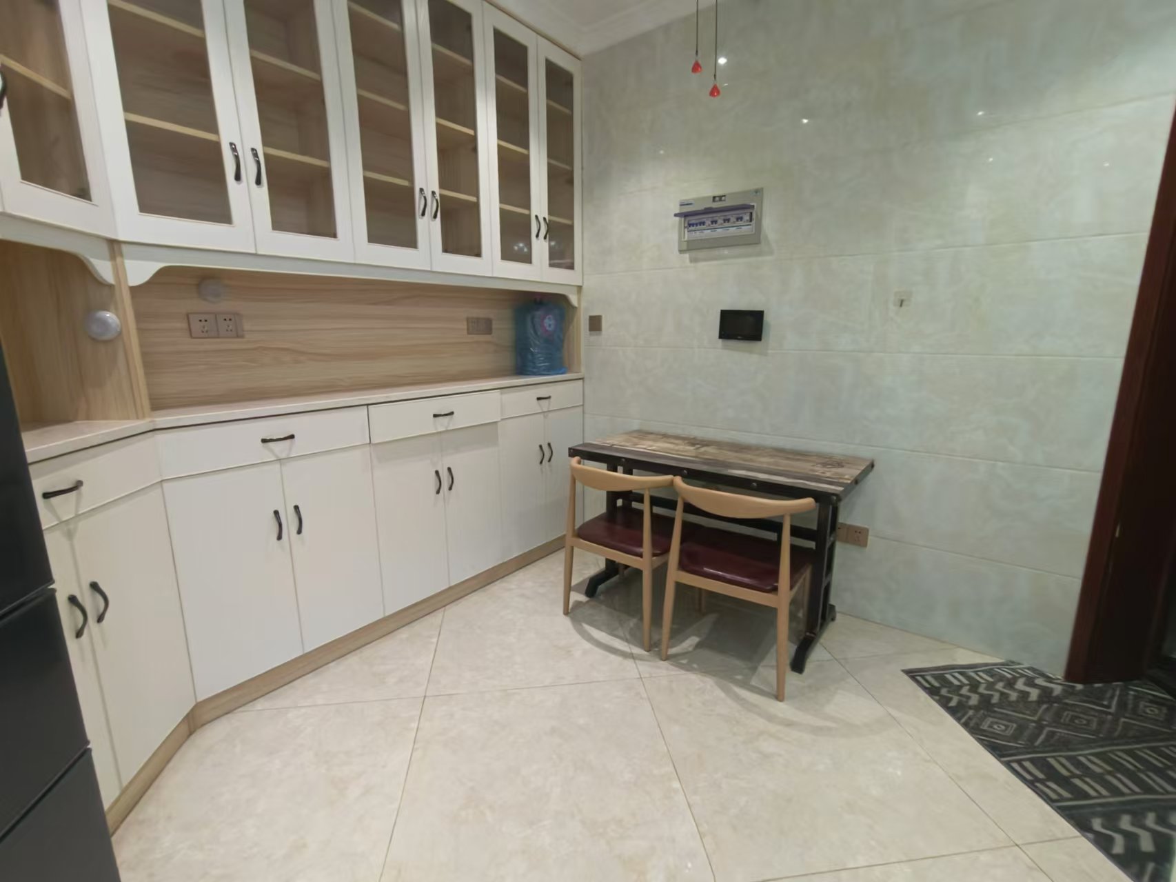 庐山一号  2室2厅1卫    52.0万 庐山一号  2室2厅1卫    52.0万室内图