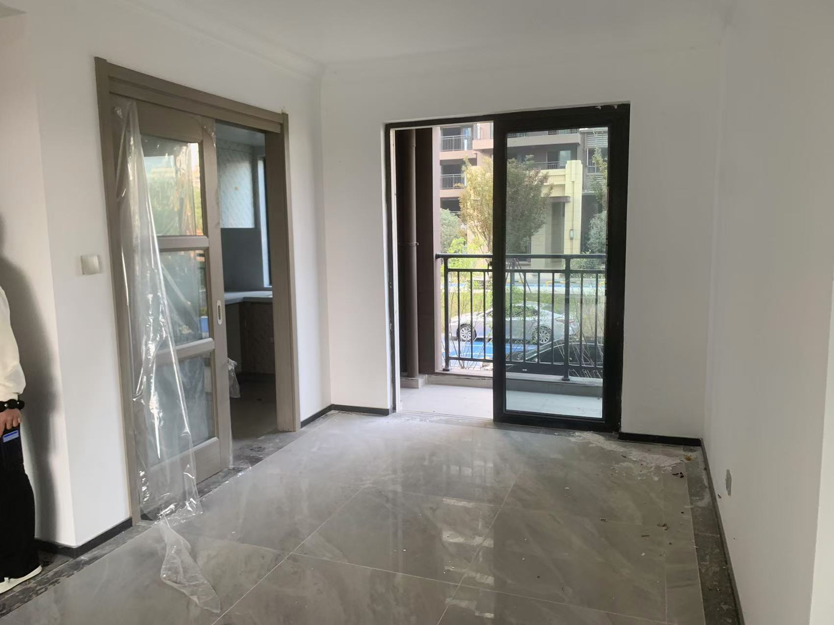 碧桂园华府(碧桂园五期) 4室2厅2卫 1800.0元/月 碧桂园华府(碧桂园五期) 4室2厅2卫 1800.0元/月室内图