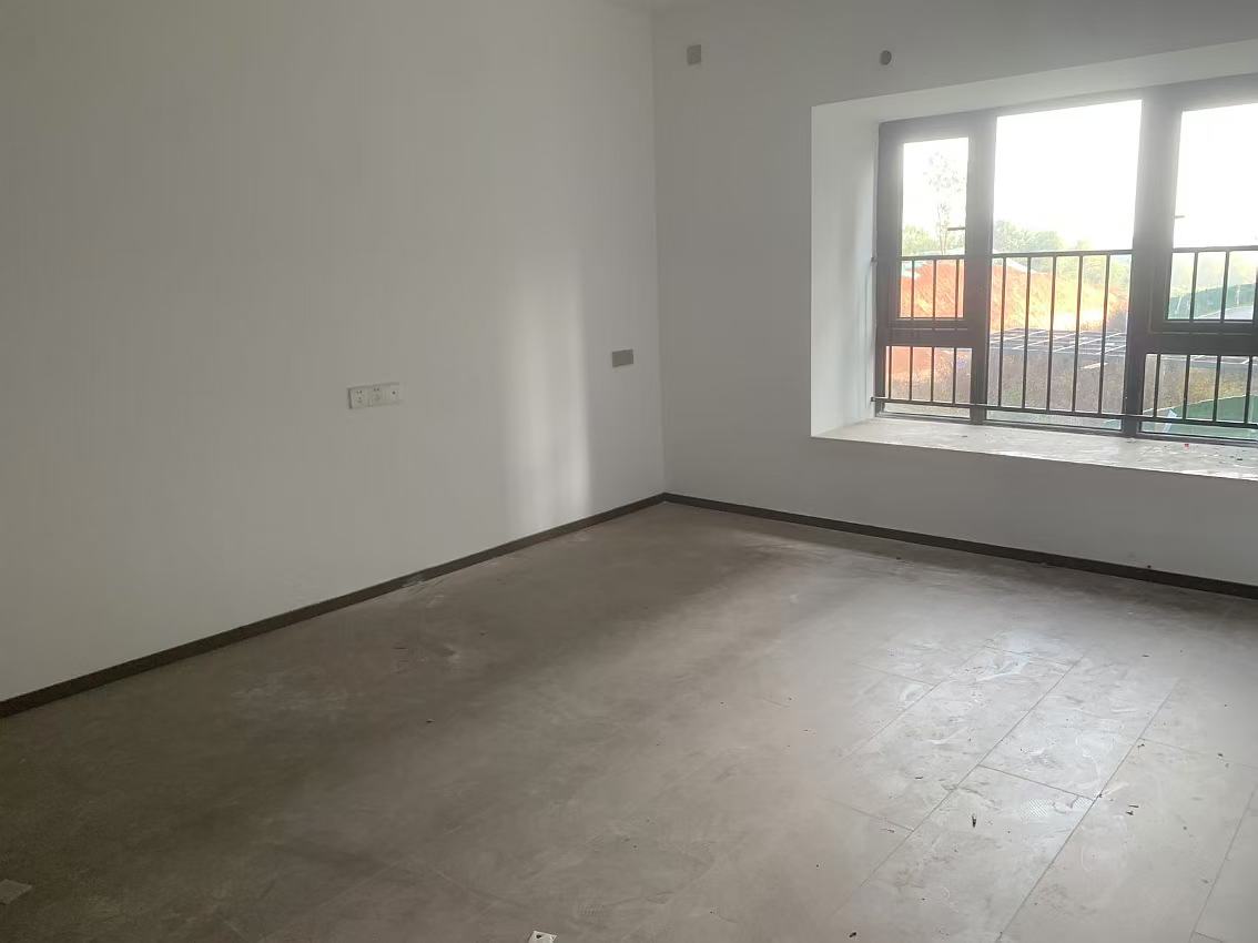 碧桂园华府(碧桂园五期) 4室2厅2卫 1800.0元/月 碧桂园华府(碧桂园五期) 4室2厅2卫 1800.0元/月室内图