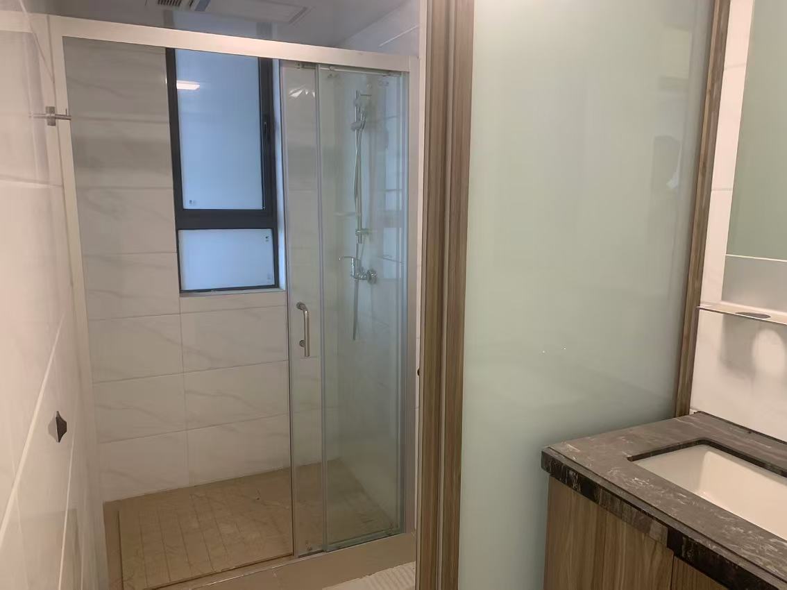 碧桂园华府(碧桂园五期) 4室2厅2卫 1800.0元/月 碧桂园华府(碧桂园五期) 4室2厅2卫 1800.0元/月室内图