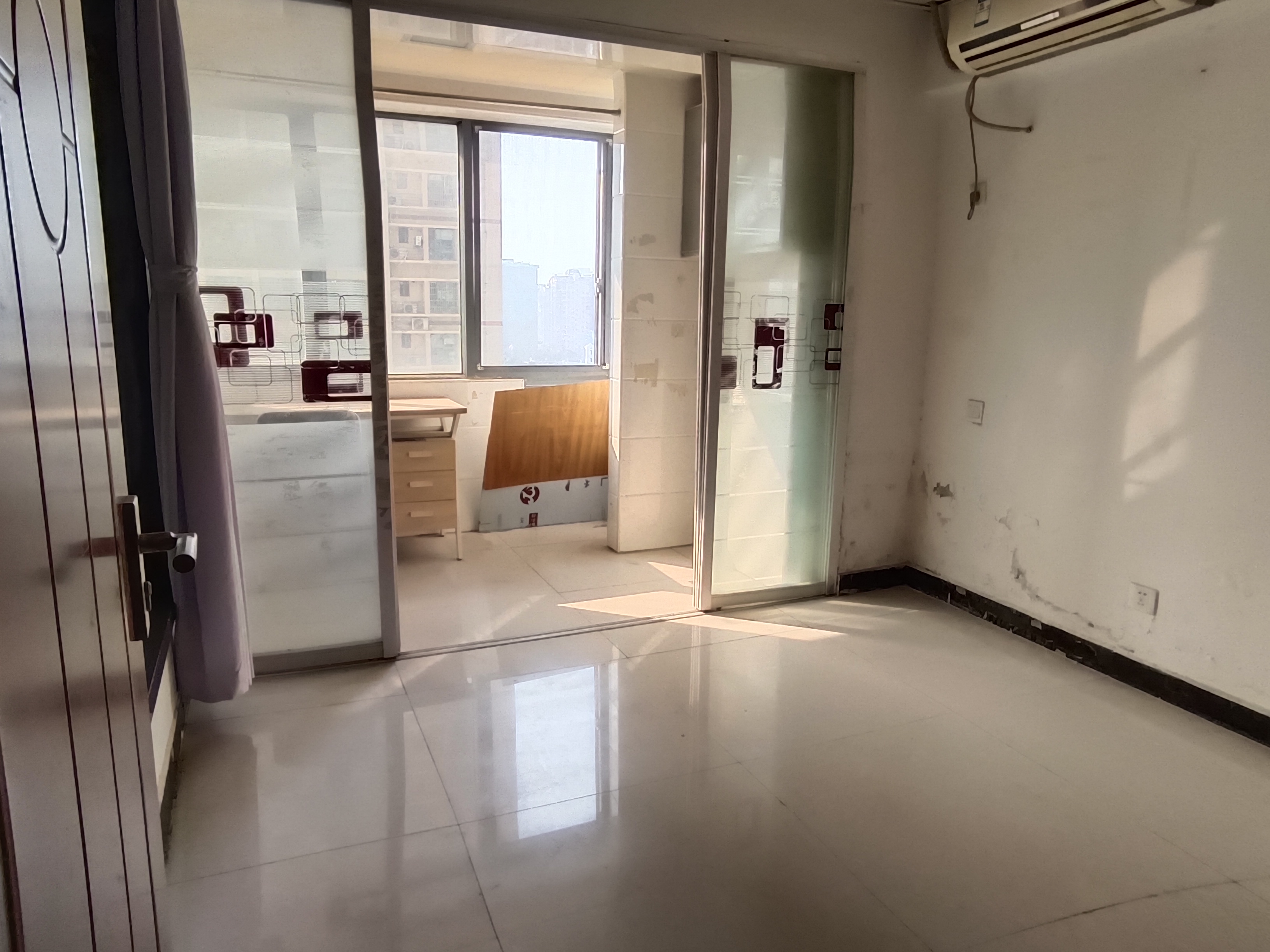 东方芙蓉 2室1厅1卫 2500.0元/月 东方芙蓉 2室1厅1卫 2500.0元/月室内图