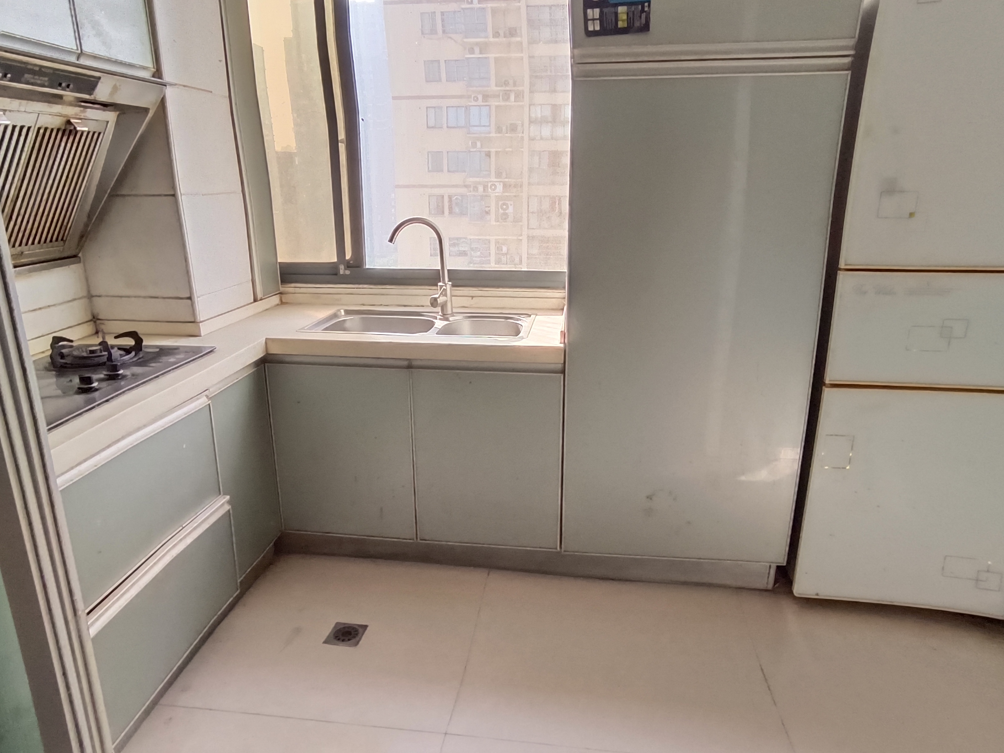 东方芙蓉 2室1厅1卫 2500.0元/月 东方芙蓉 2室1厅1卫 2500.0元/月室内图