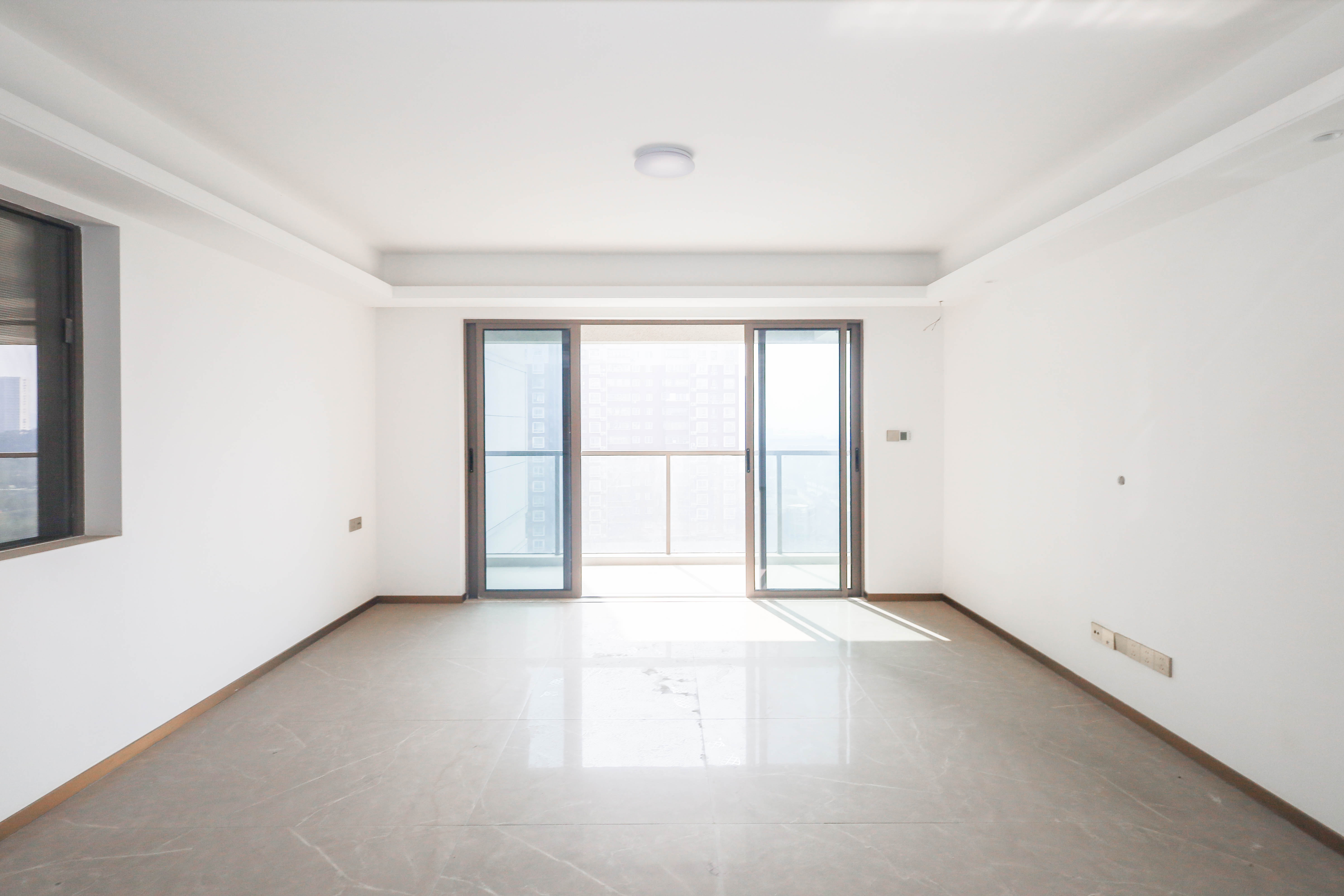 长沙溪山悦 4室2厅2卫 128.0万 长沙溪山悦 4室2厅2卫 128.0万客厅