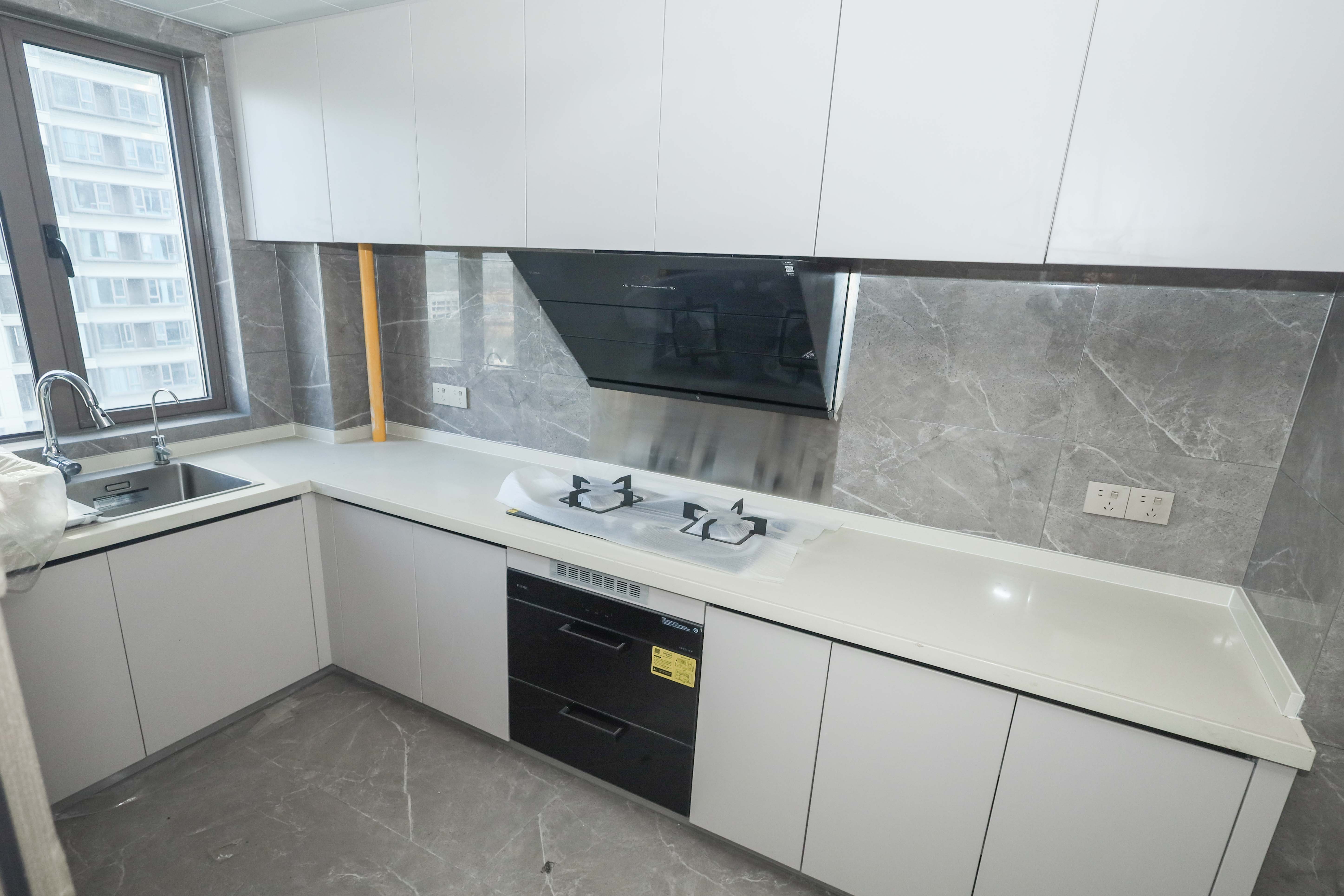 长沙溪山悦 4室2厅2卫 128.0万 长沙溪山悦 4室2厅2卫 128.0万厨房