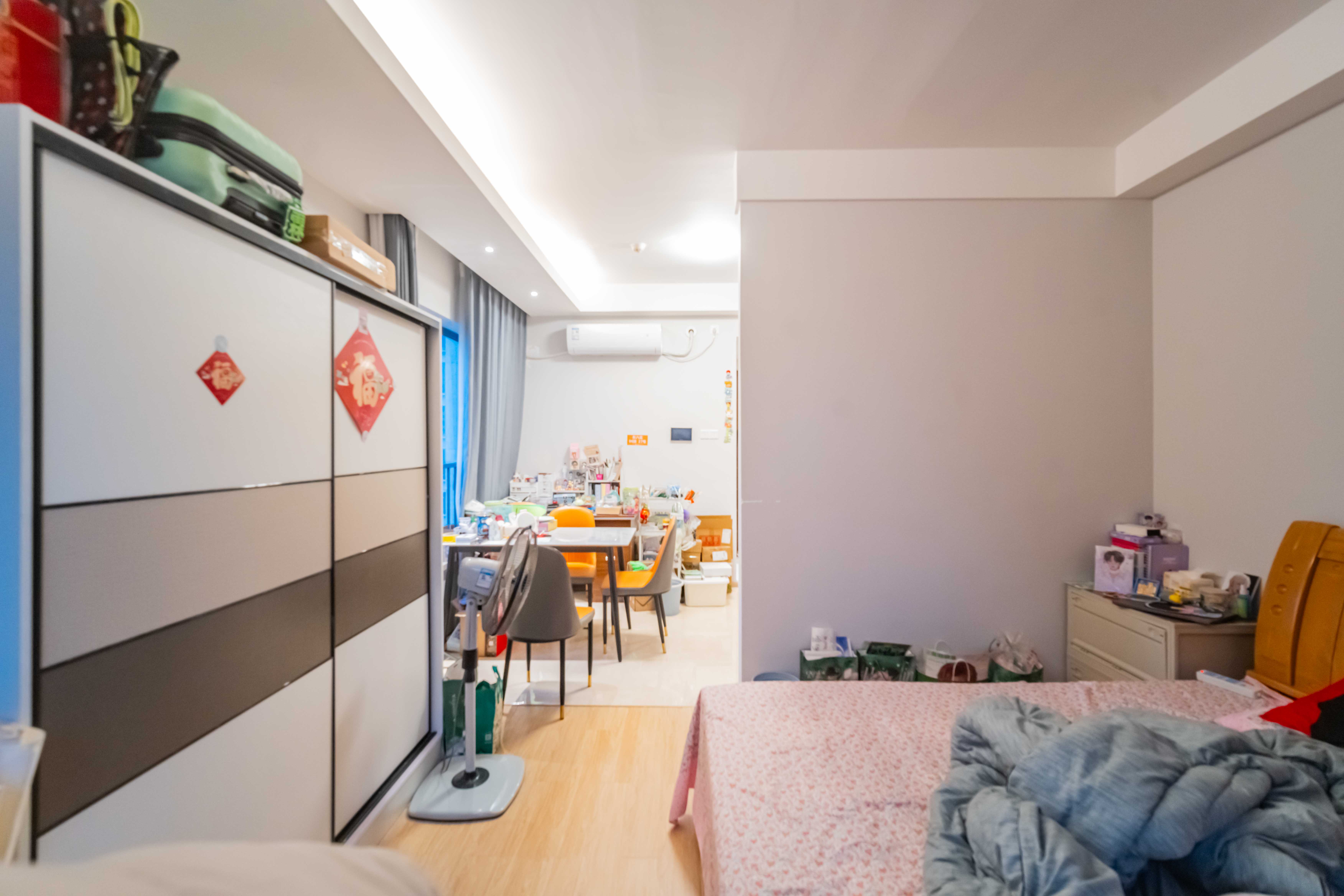 佳兆业云顶都汇 1室1厅1卫 28.0万 佳兆业云顶都汇 1室1厅1卫 28.0万客厅