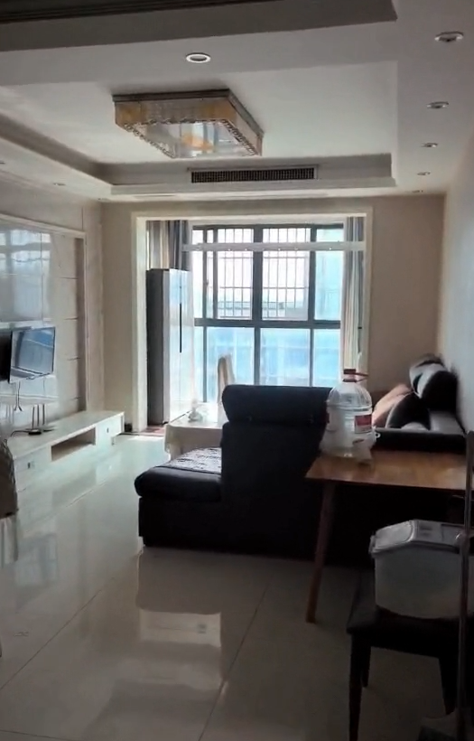 南庭城果 3室2厅2卫 2800.0元/月 南庭城果 3室2厅2卫 2800.0元/月室内图