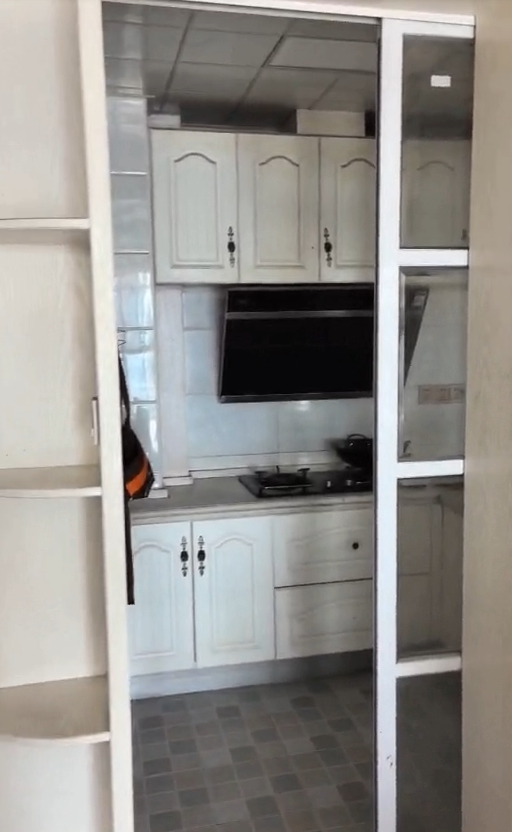 南庭城果 3室2厅2卫 2800.0元/月 南庭城果 3室2厅2卫 2800.0元/月室内图