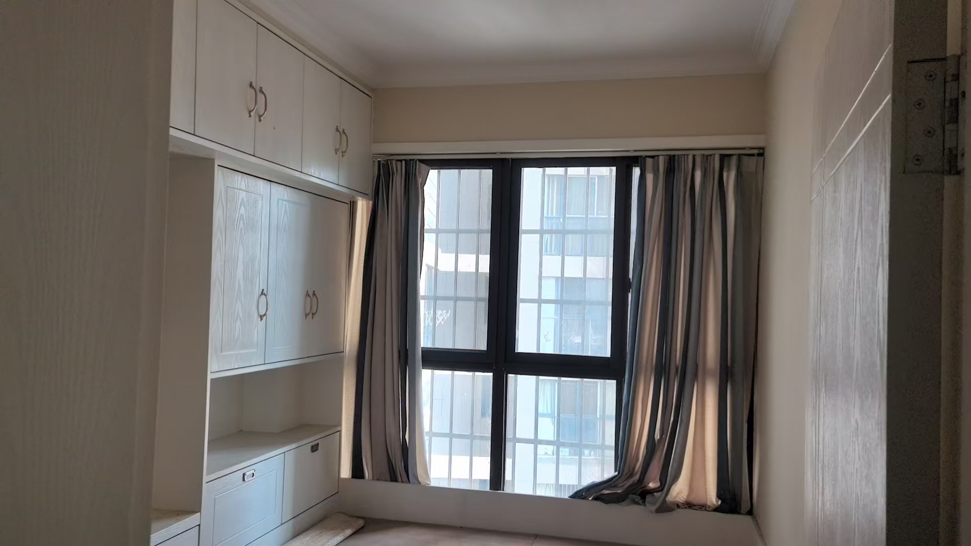 南庭城果 3室2厅2卫 2800.0元/月 南庭城果 3室2厅2卫 2800.0元/月室内图