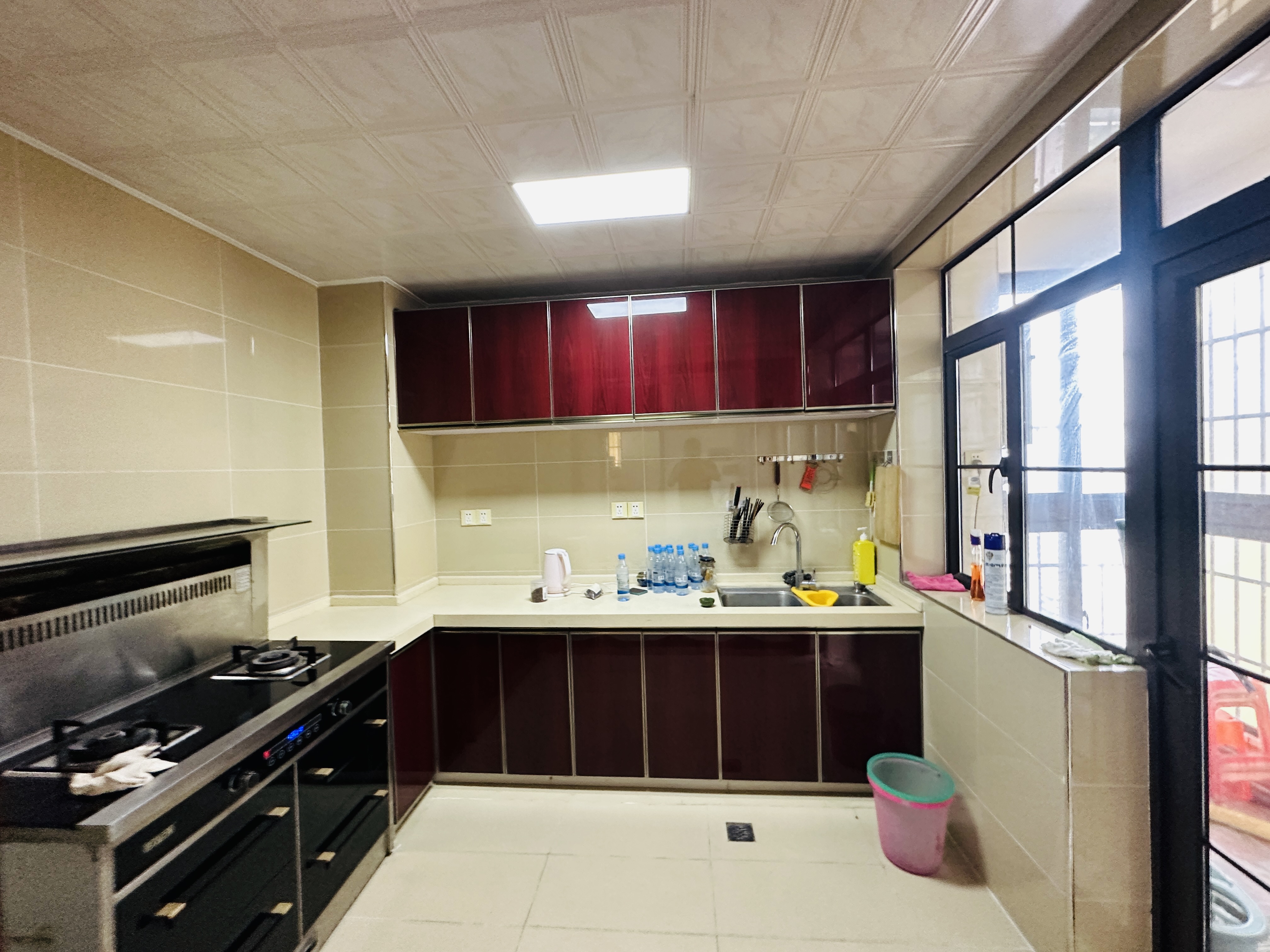 香樟林 4室2厅2卫 269.0万 香樟林 4室2厅2卫 269.0万厨房