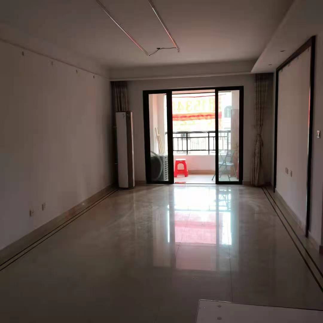 中海国际三期  3室2厅1卫    2200.0元/月 中海国际三期  3室2厅1卫    2200.0元/月室内图