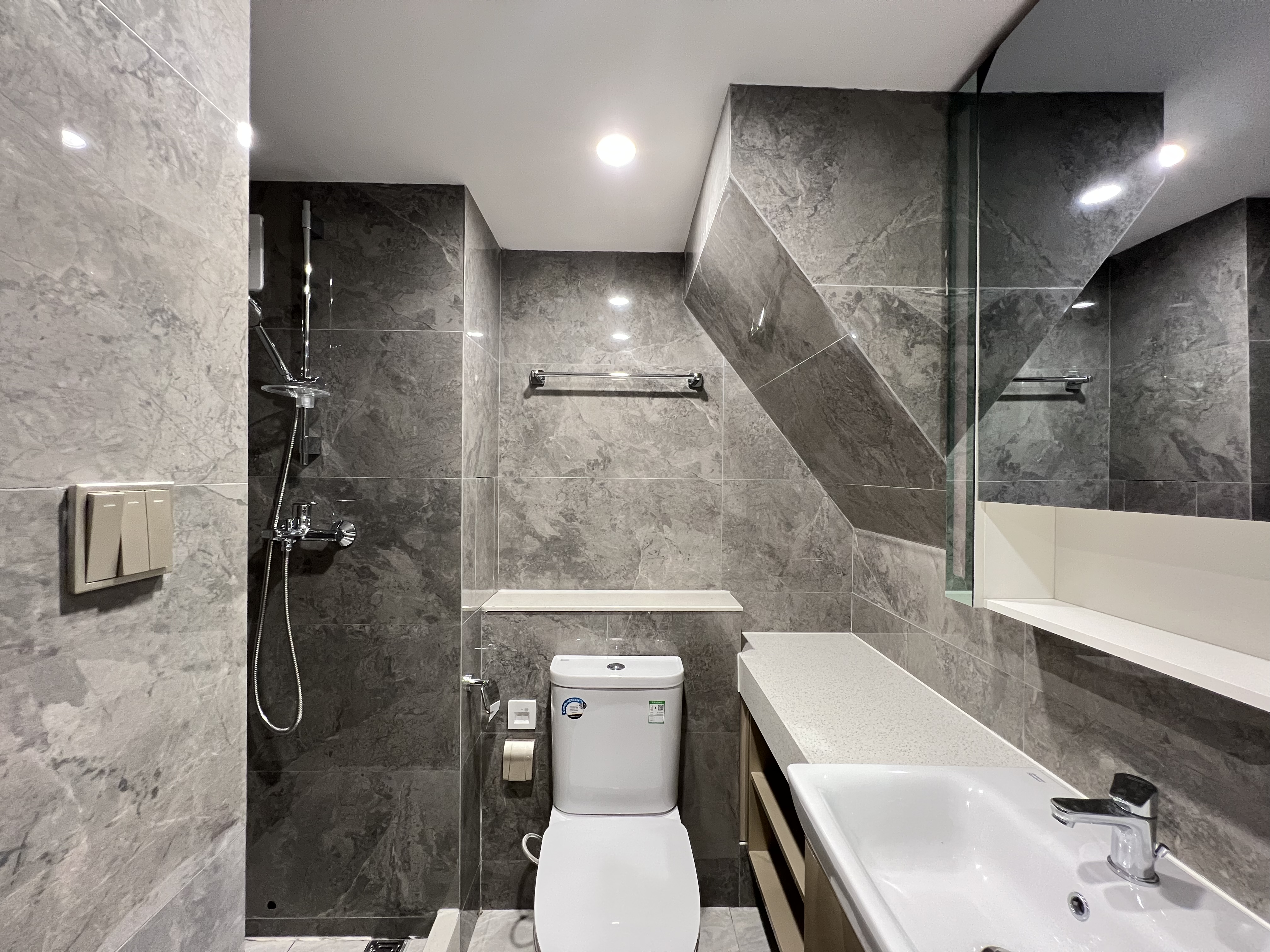 华远华时代  2室1厅1卫    2700.0元/月室内图