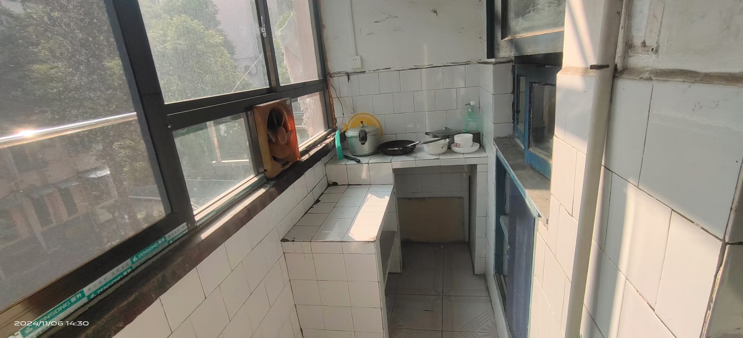 梓园社区(麻纺厂宿舍) 2室1厅1卫 500.0元/月 梓园社区(麻纺厂宿舍) 2室1厅1卫 500.0元/月室内图