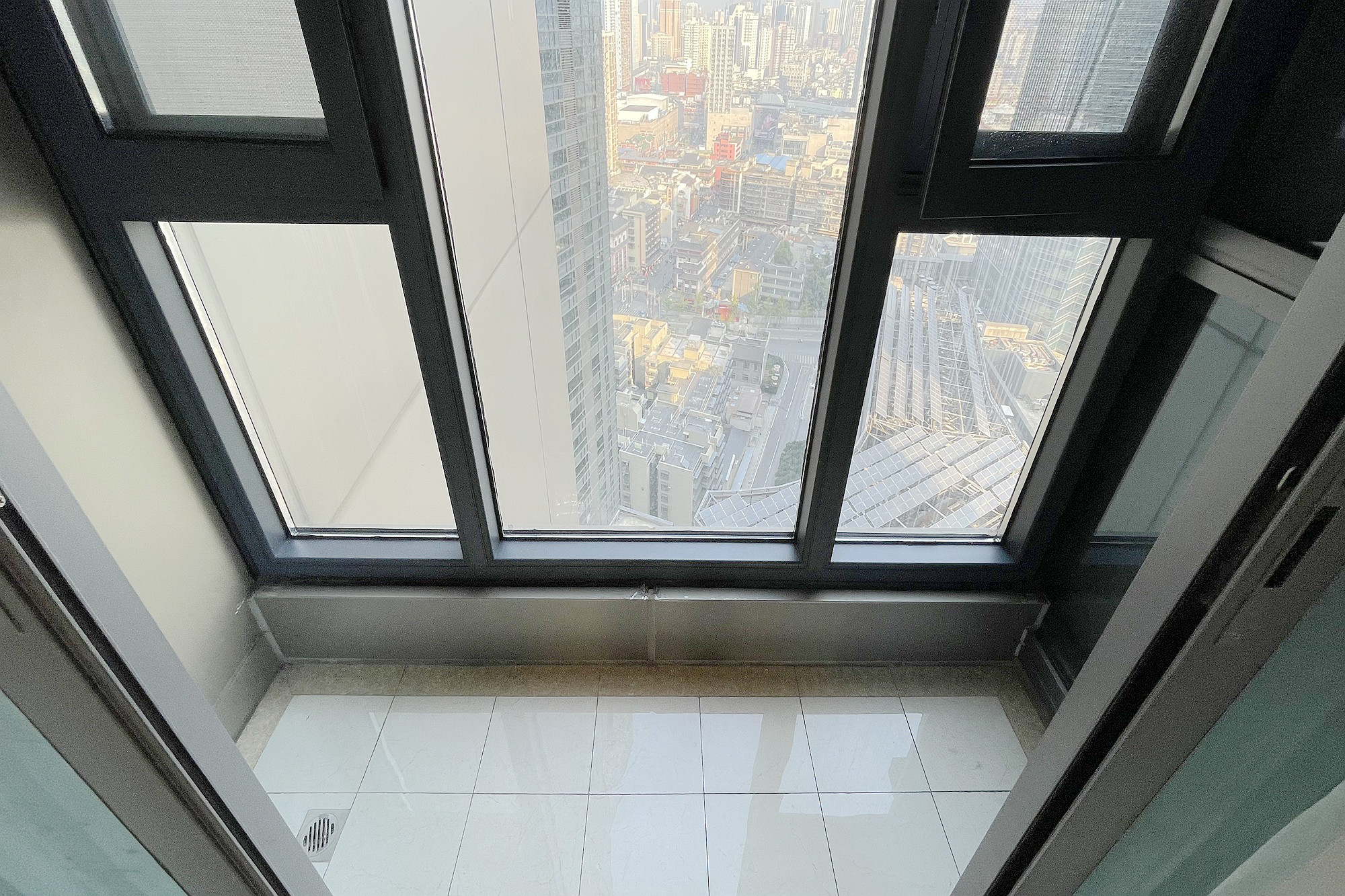 华远隆玺  3室2厅3卫    540.0万 华远隆玺  3室2厅3卫    540.0万阳台