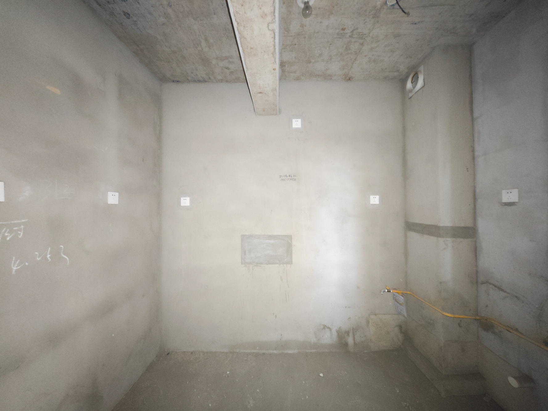 保利城(中航城国际社区、郡原美村) 3室2厅2卫 72.8万 保利城(中航城国际社区、郡原美村) 3室2厅2卫 72.8万厨房