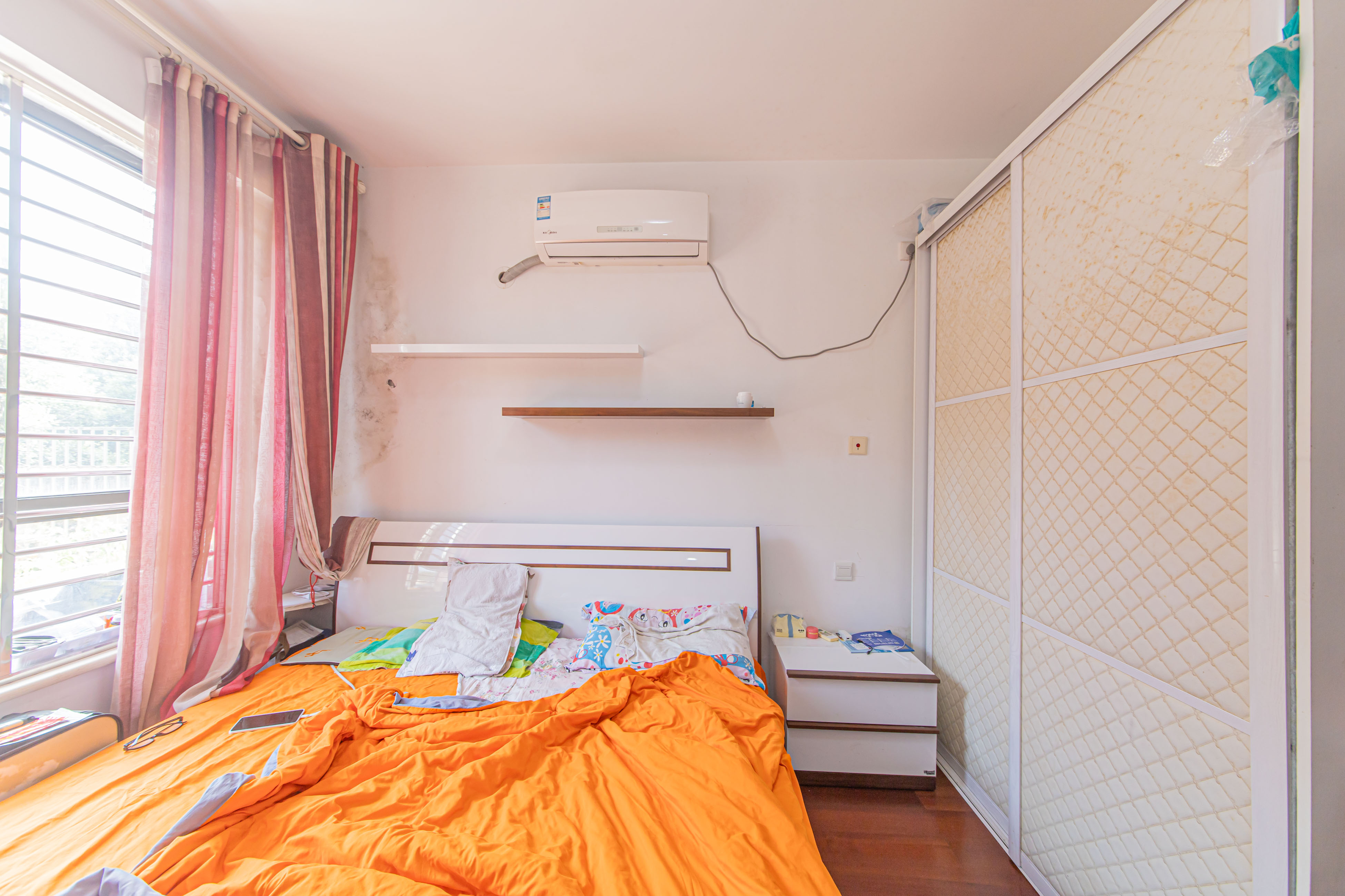 绿地公馆(绿地名邸) 1室1厅1卫 67.0万 绿地公馆(绿地名邸) 1室1厅1卫 67.0万卧室