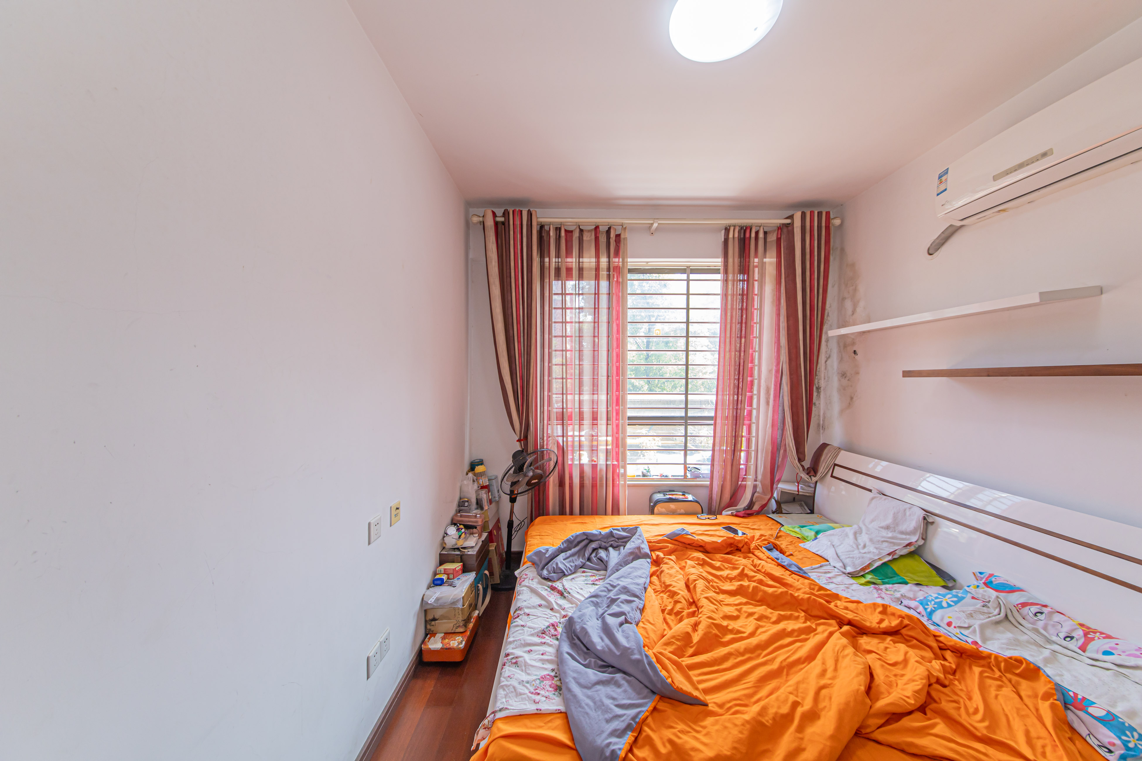 绿地公馆(绿地名邸) 1室1厅1卫 67.0万 绿地公馆(绿地名邸) 1室1厅1卫 67.0万卧室