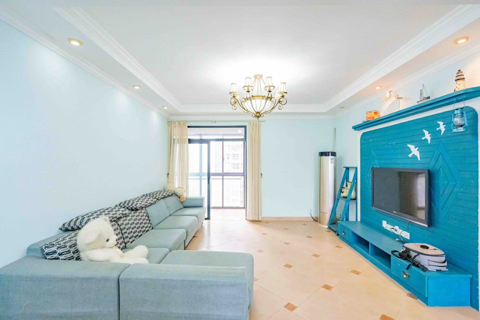 藏珑湖上国际花园 3室2厅2卫 3800.0元/月 藏珑湖上国际花园 3室2厅2卫 3800.0元/月小区图