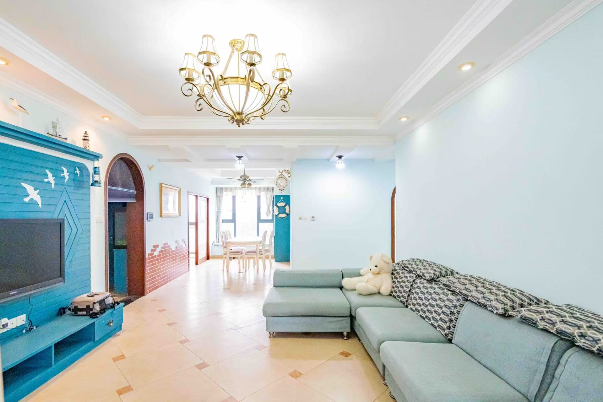 藏珑湖上国际花园 3室2厅2卫 3800.0元/月 藏珑湖上国际花园 3室2厅2卫 3800.0元/月室内图