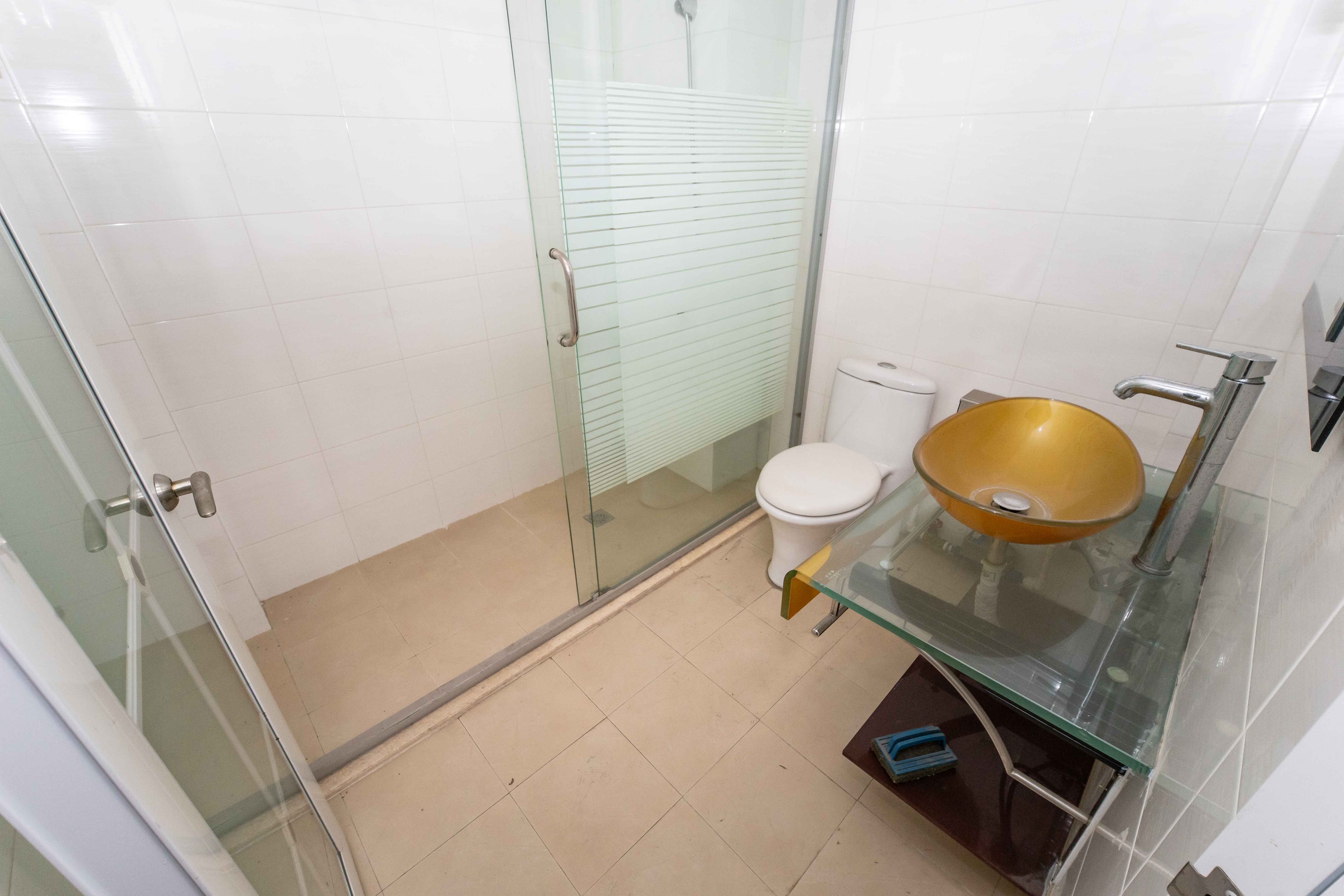 留香雅苑  3室2厅2卫    99.8万卫生间