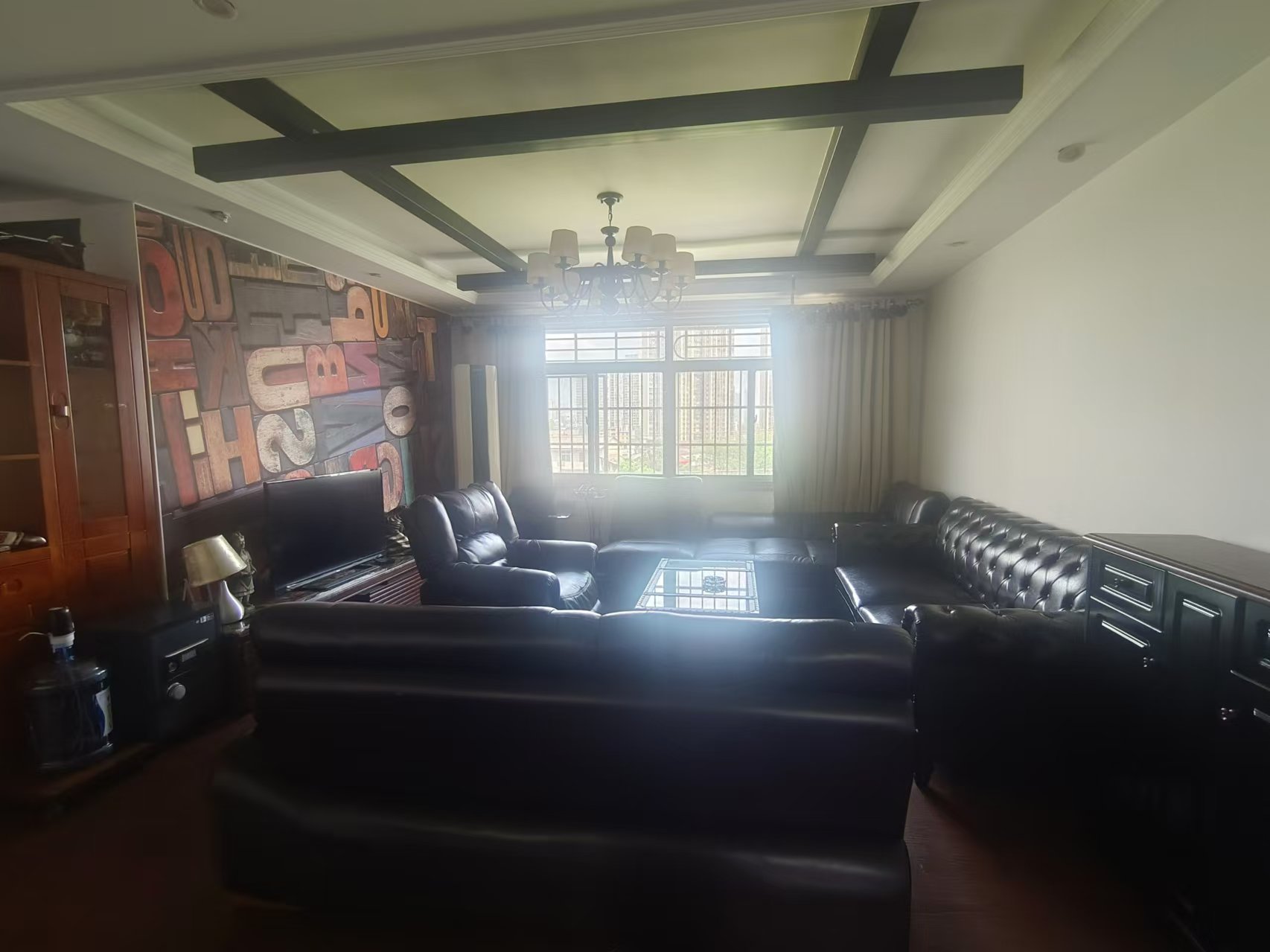 大吉小区 3室2厅1卫 1900.0元/月 大吉小区 3室2厅1卫 1900.0元/月室内图