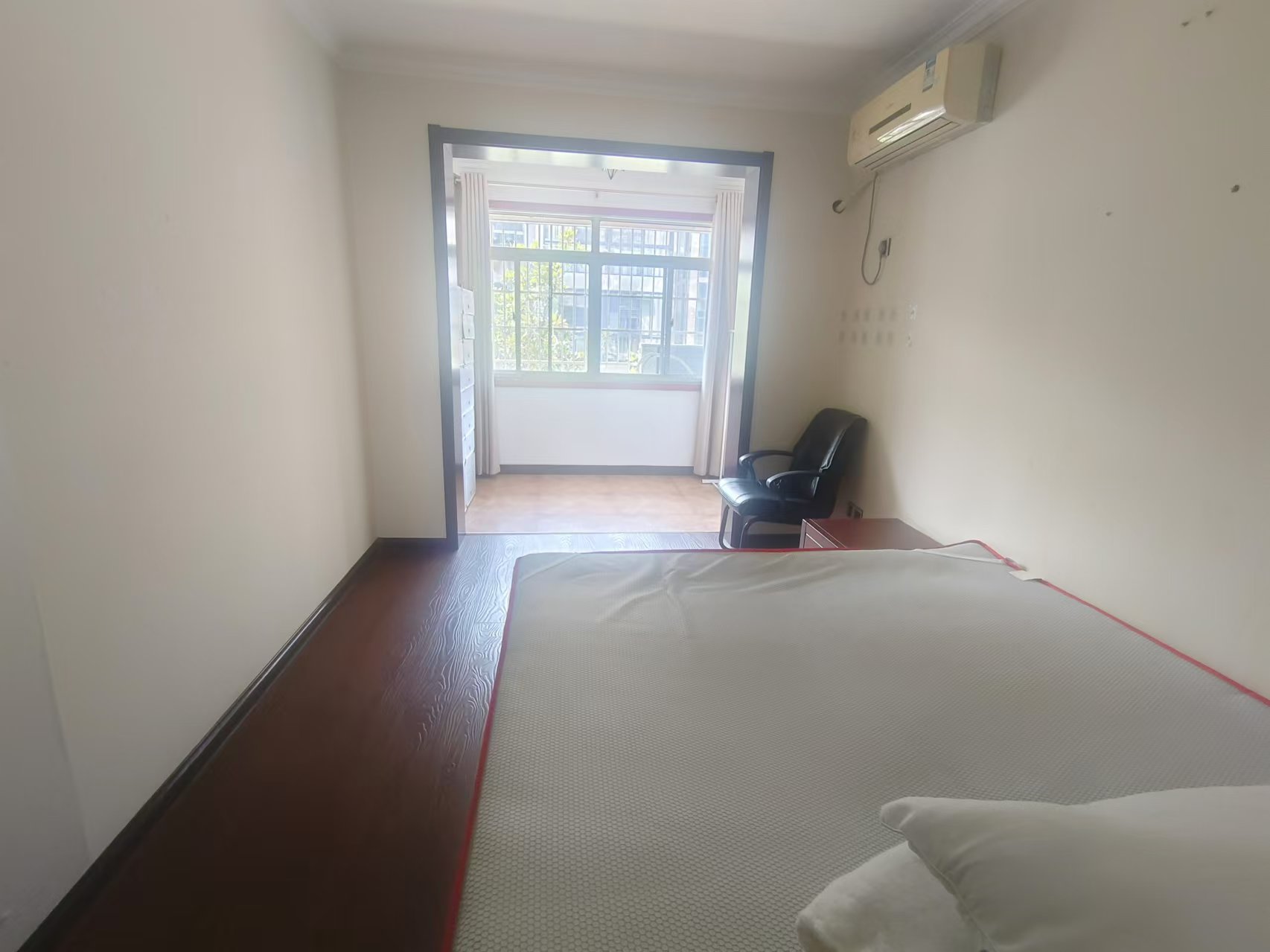 大吉小区 3室2厅1卫 1900.0元/月 大吉小区 3室2厅1卫 1900.0元/月室内图