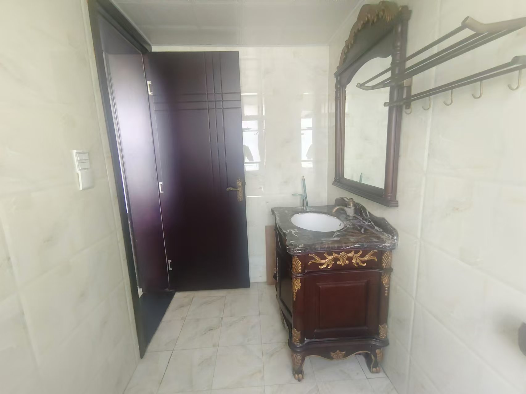 大吉小区 3室2厅1卫 1900.0元/月 大吉小区 3室2厅1卫 1900.0元/月室内图