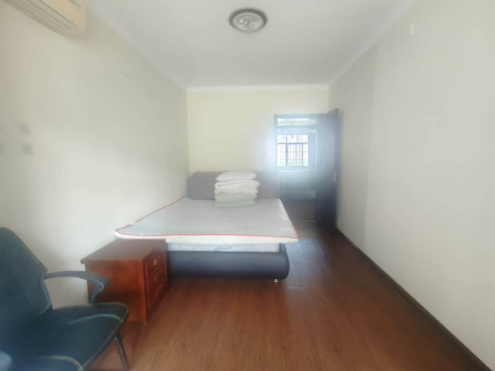 大吉小区 3室2厅1卫 1900.0元/月 大吉小区 3室2厅1卫 1900.0元/月室内图