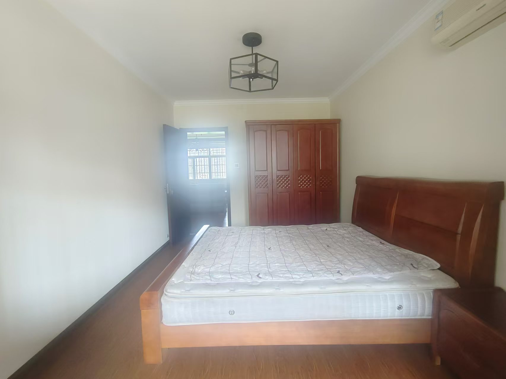 大吉小区 3室2厅1卫 1900.0元/月 大吉小区 3室2厅1卫 1900.0元/月室内图