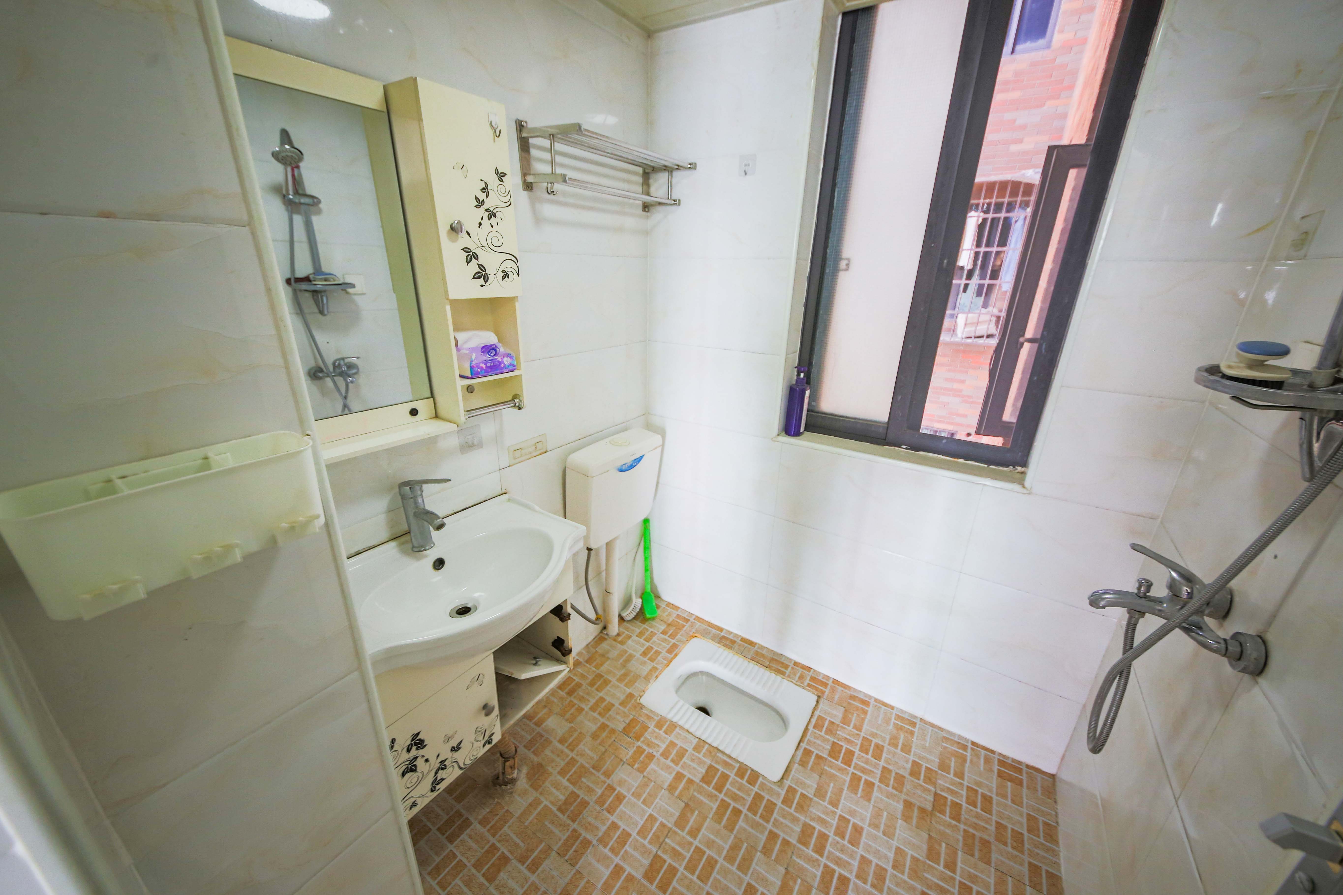 夏威夷碧水春城(碧桂园城市花园)  3室2厅1卫    78.0万 夏威夷碧水春城(碧桂园城市花园)  3室2厅1卫    78.0万卫生间