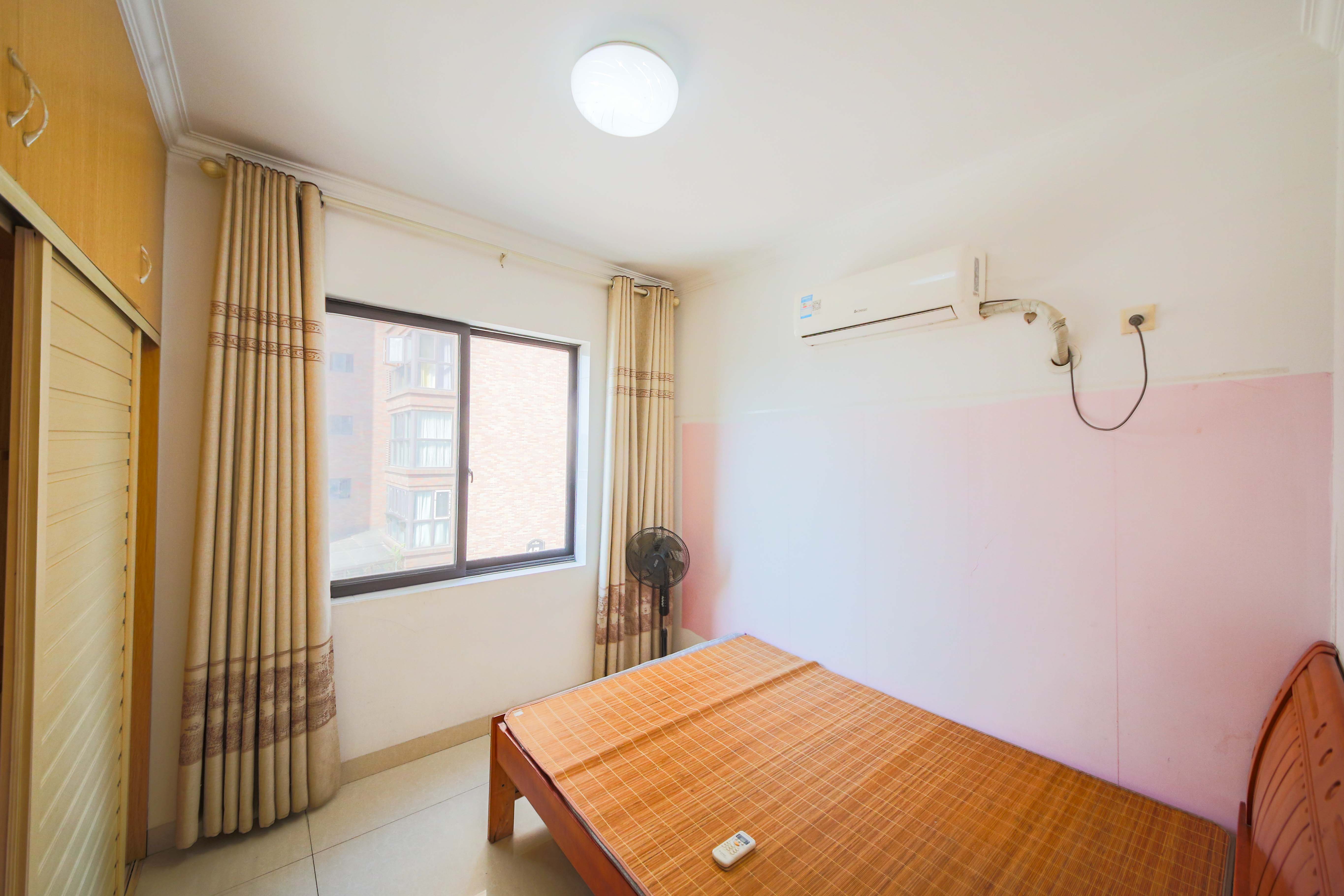 夏威夷碧水春城(碧桂园城市花园)  3室2厅1卫    78.0万 夏威夷碧水春城(碧桂园城市花园)  3室2厅1卫    78.0万卧室