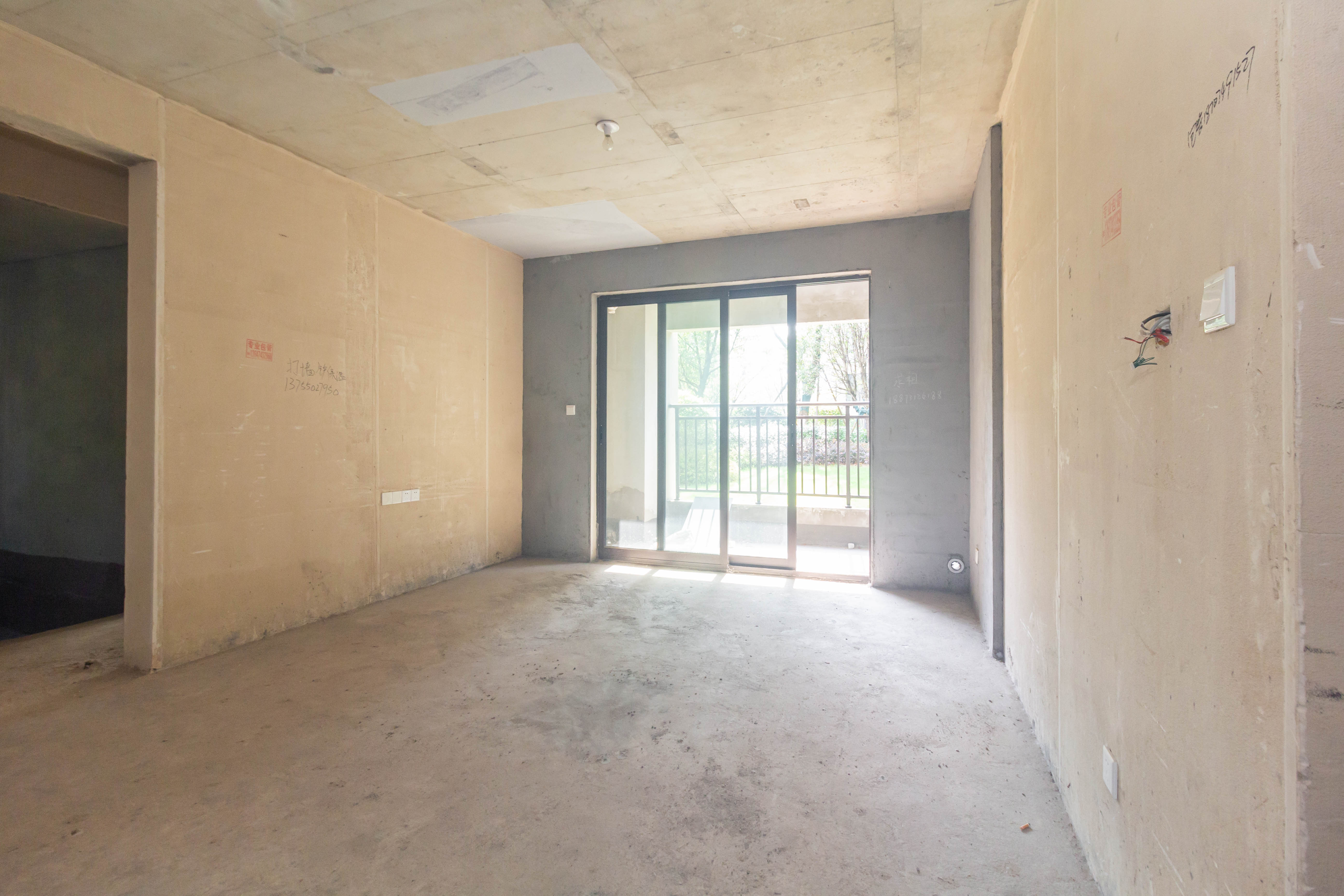 新城恒伟汇隽风华 1室0厅0卫 58.0万 新城恒伟汇隽风华 1室0厅0卫 58.0万客厅