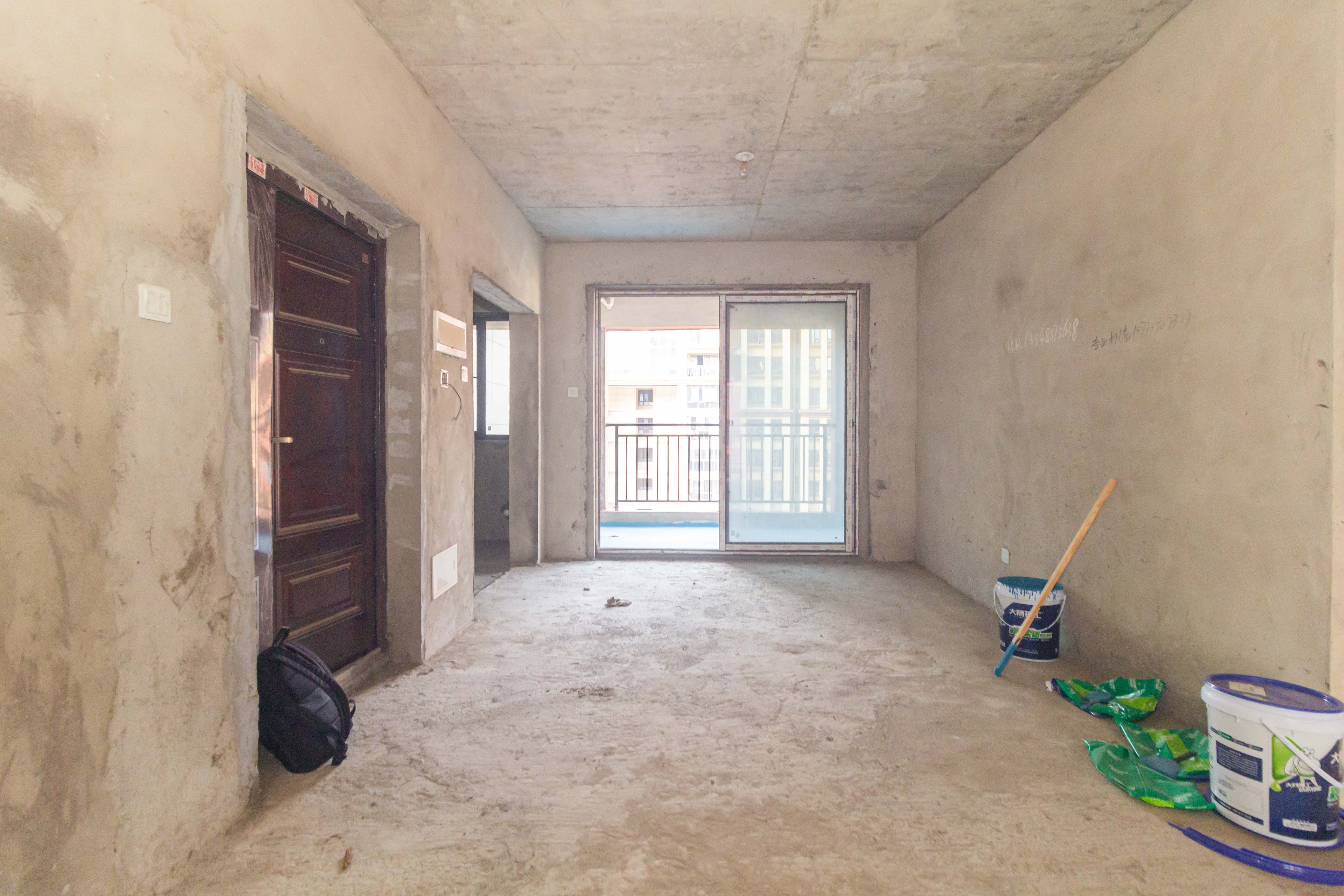 东方壹品  3室2厅2卫    80.0万 东方壹品  3室2厅2卫    80.0万客厅