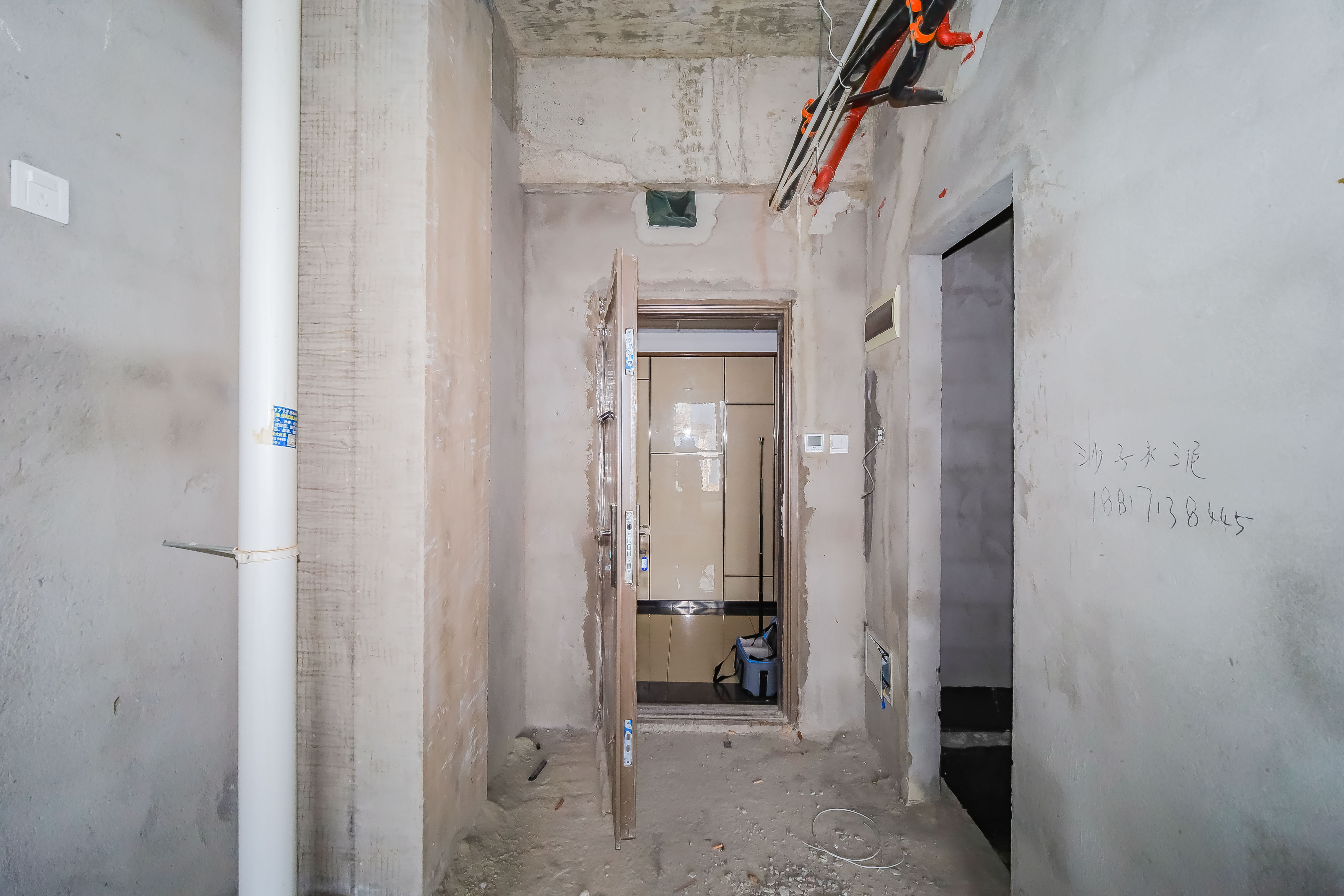 天心白沙里  1室1厅1卫    32.8万 天心白沙里  1室1厅1卫    32.8万其他