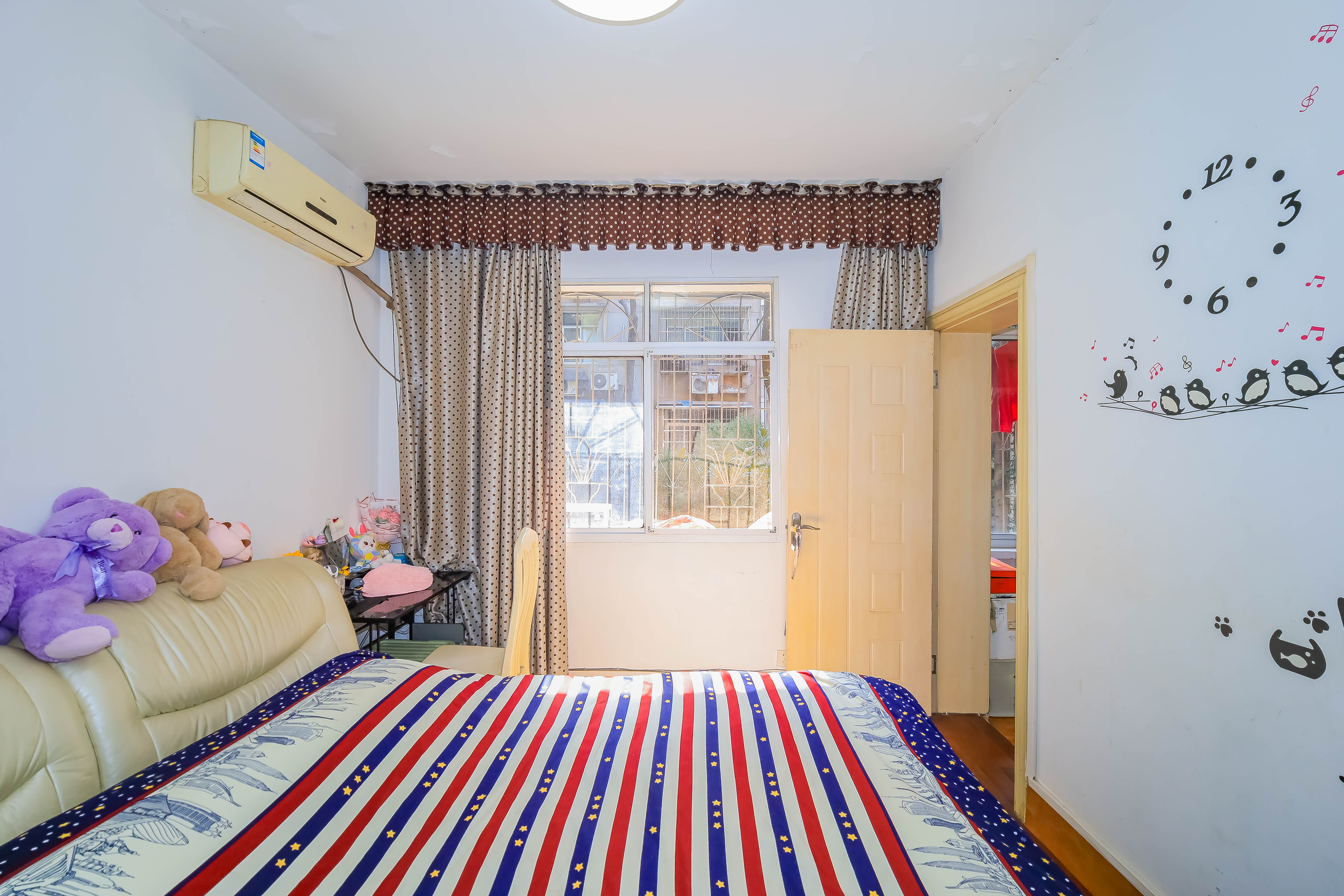 东塘电力院  3室2厅1卫    82.0万 东塘电力院  3室2厅1卫    82.0万卧室