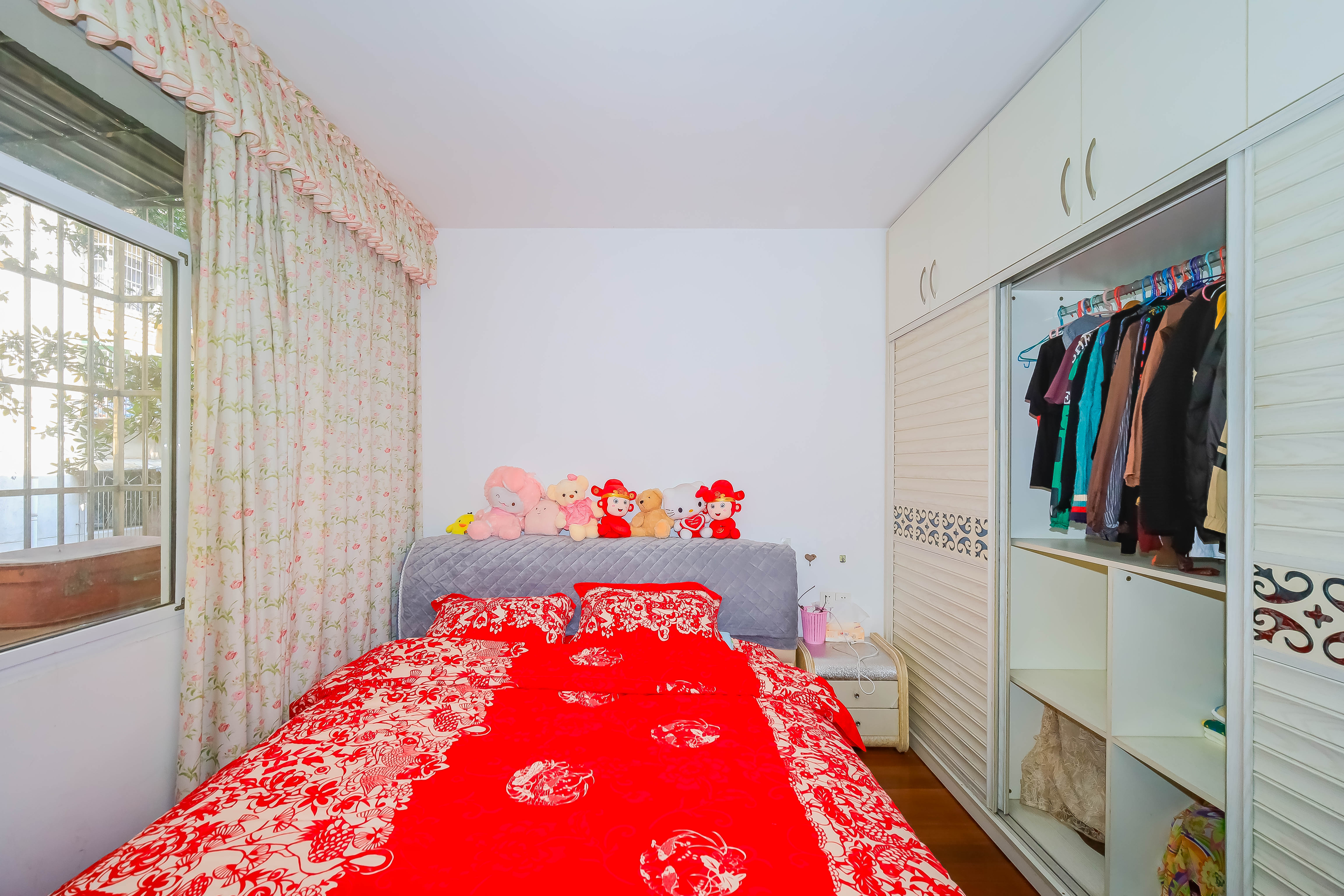 东塘电力院  3室2厅1卫    82.0万 东塘电力院  3室2厅1卫    82.0万卧室