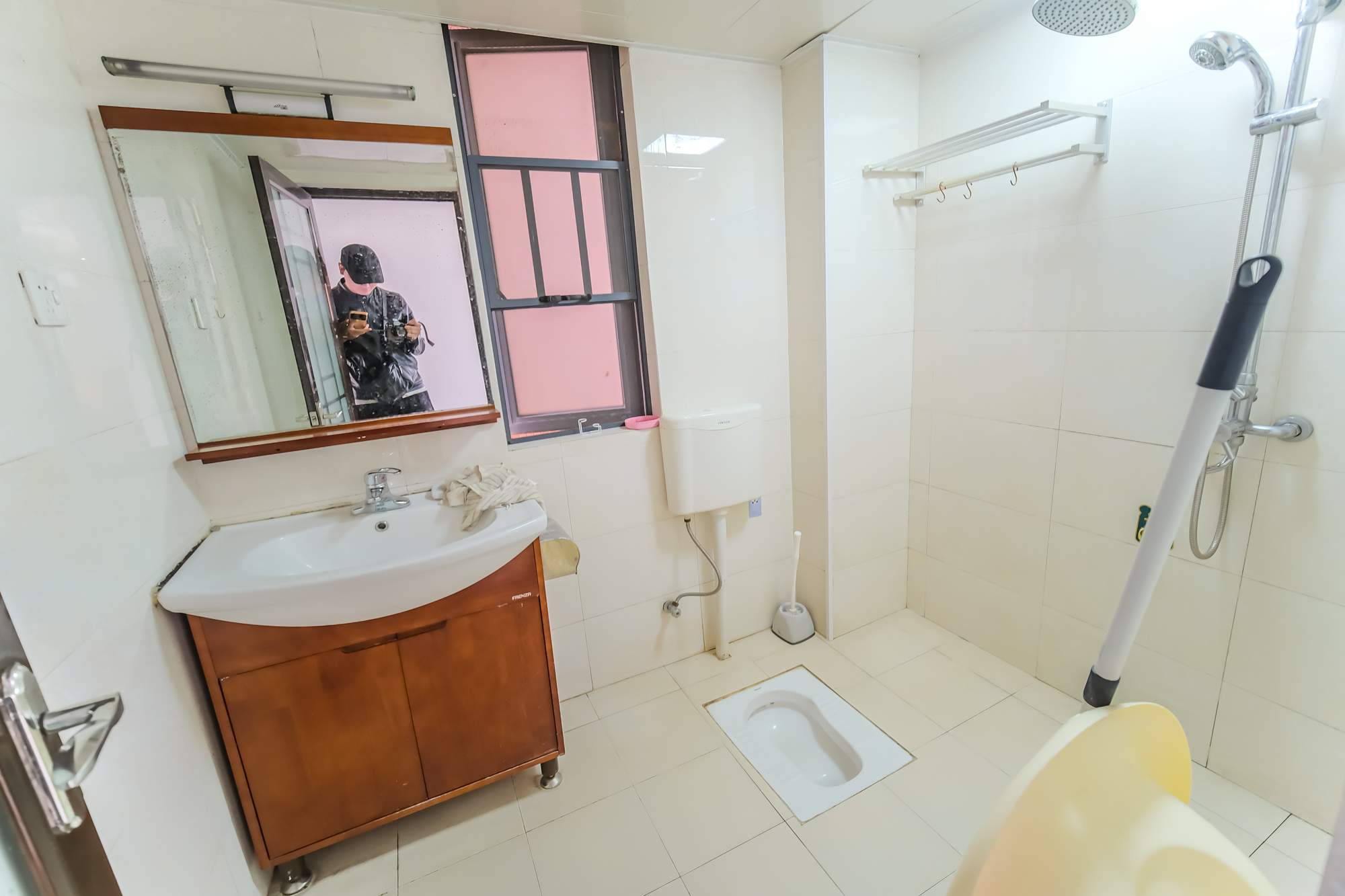 三一街区 3室2厅2卫 92.8万 三一街区 3室2厅2卫 92.8万卫生间