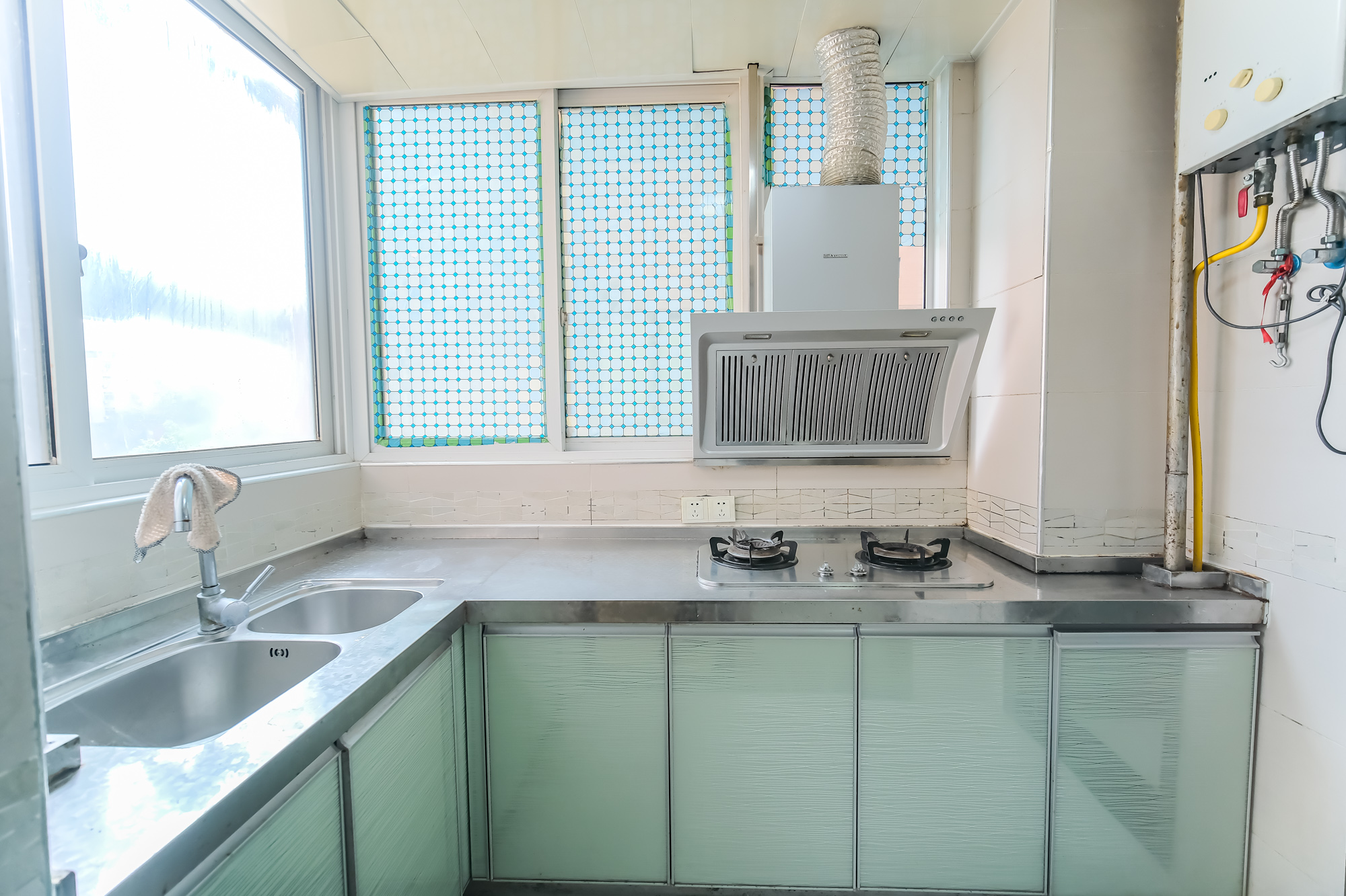 月亮湾草莓街区一、二期 1室1厅1卫 29.0万 月亮湾草莓街区一、二期 1室1厅1卫 29.0万厨房