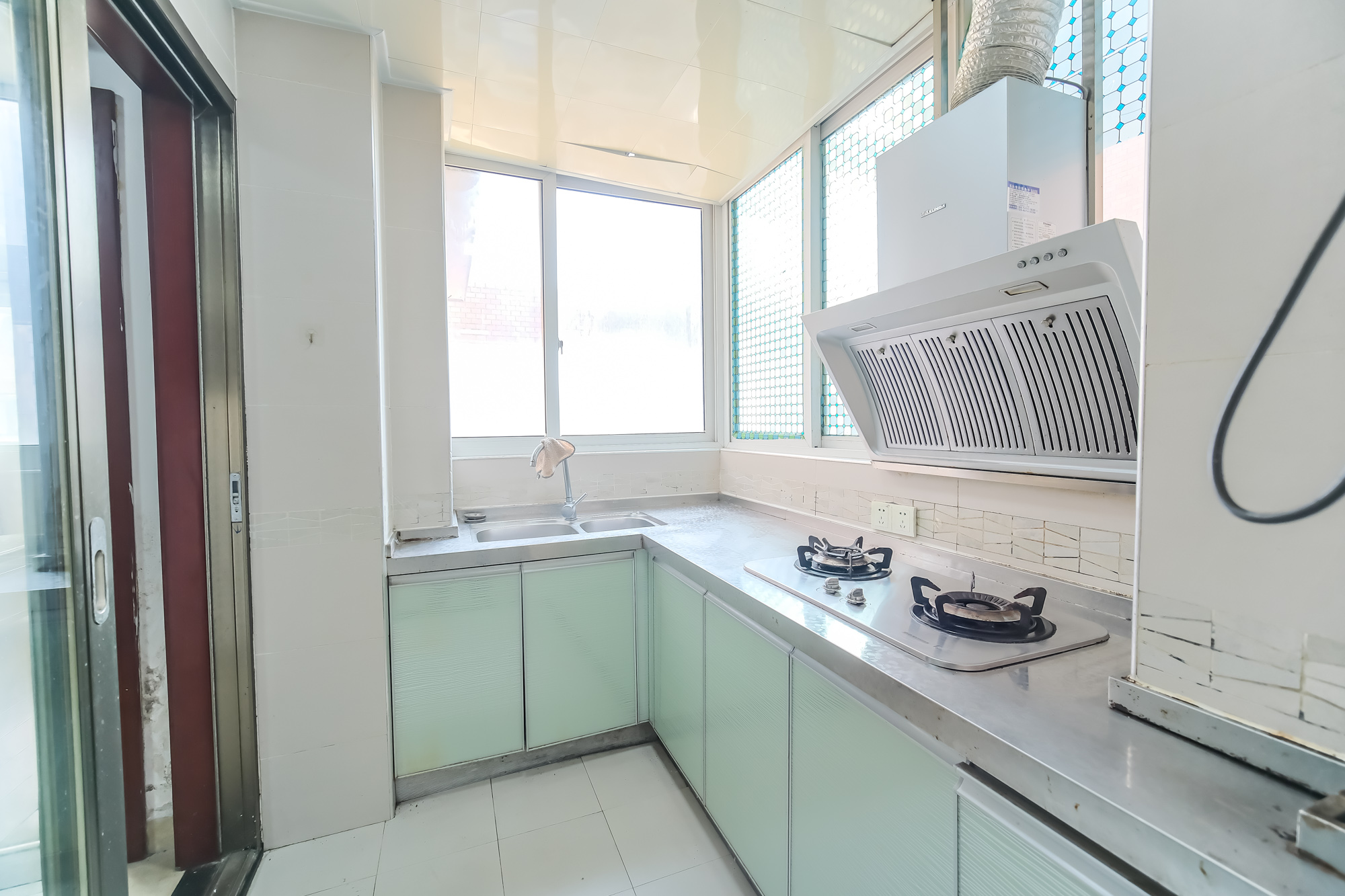 月亮湾草莓街区一、二期 1室1厅1卫 29.0万 月亮湾草莓街区一、二期 1室1厅1卫 29.0万厨房