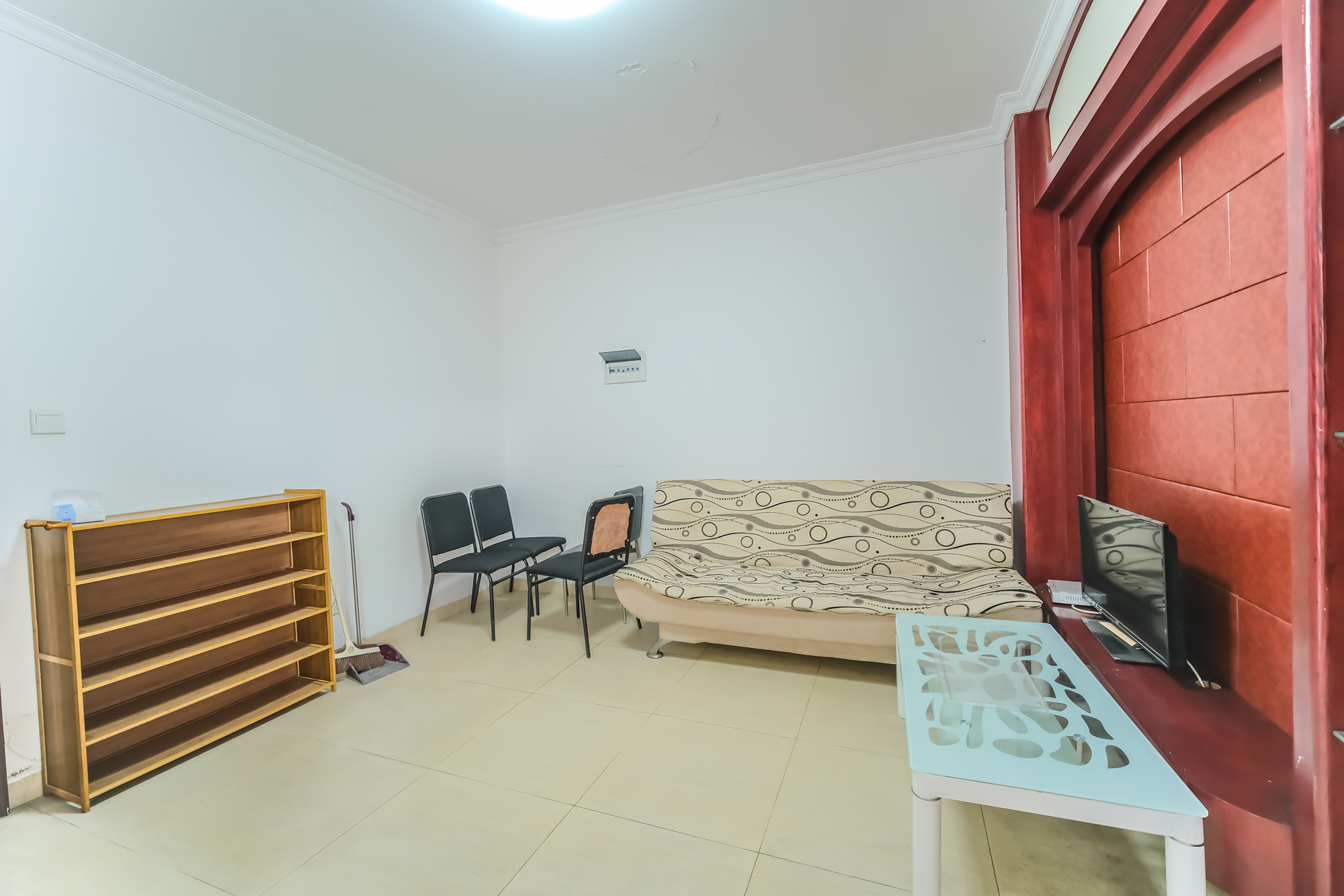 月亮湾草莓街区一、二期 1室1厅1卫 29.0万 月亮湾草莓街区一、二期 1室1厅1卫 29.0万客厅