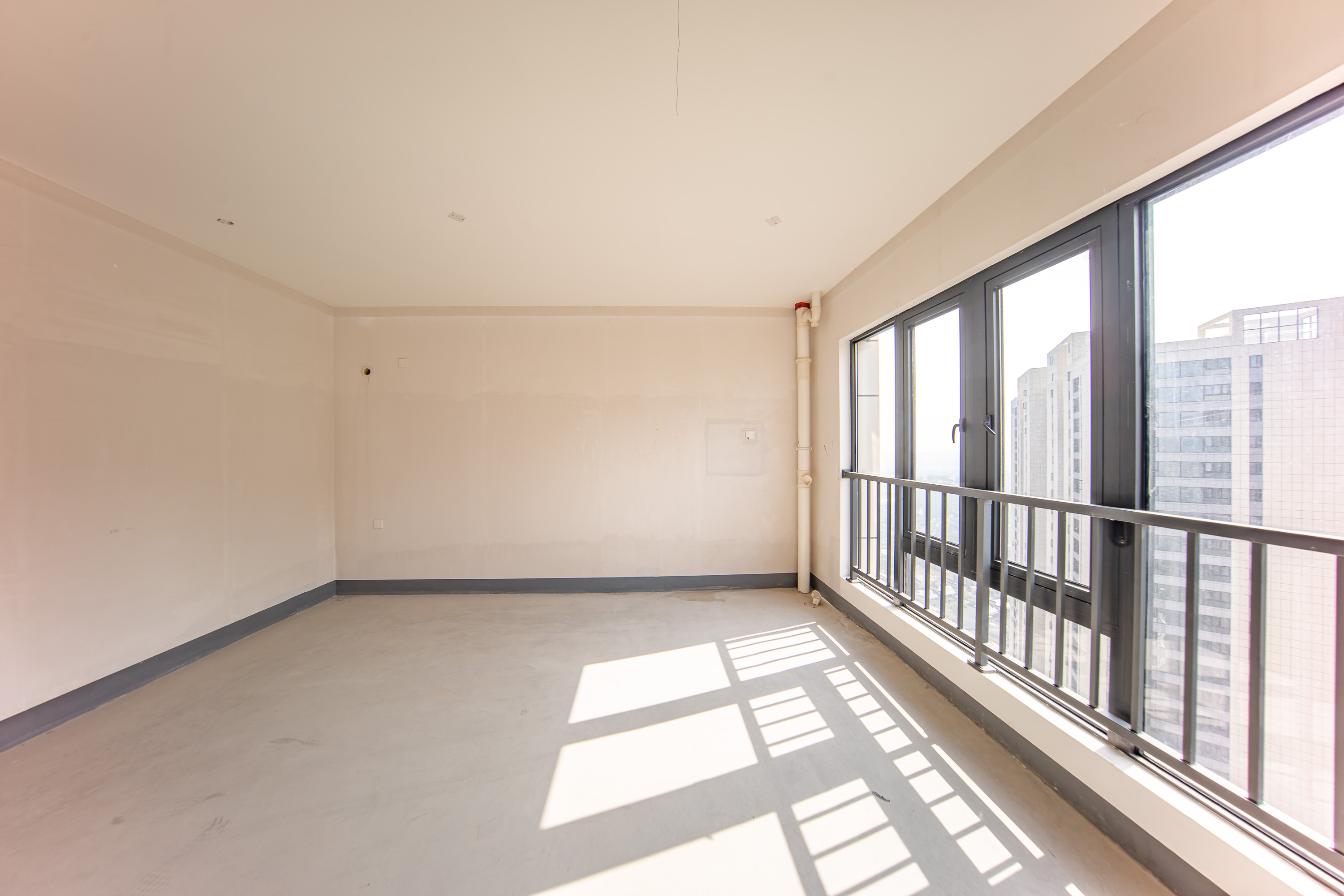 建投象山国际  3室2厅2卫   108.00万卧室