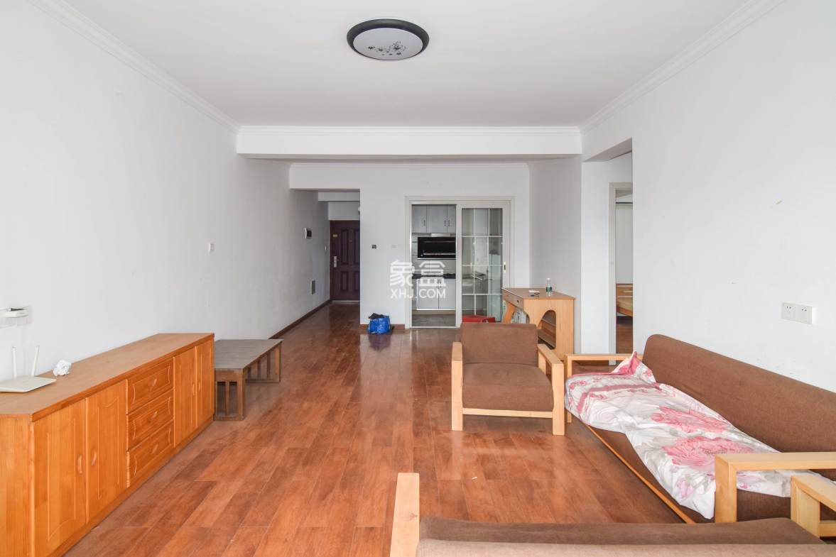 金富星城 3室2厅1卫 58.0万 金富星城 3室2厅1卫 58.0万客厅