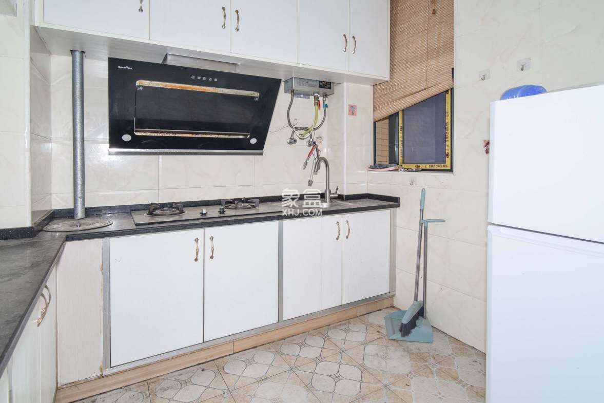 金富星城 3室2厅1卫 58.0万 金富星城 3室2厅1卫 58.0万厨房